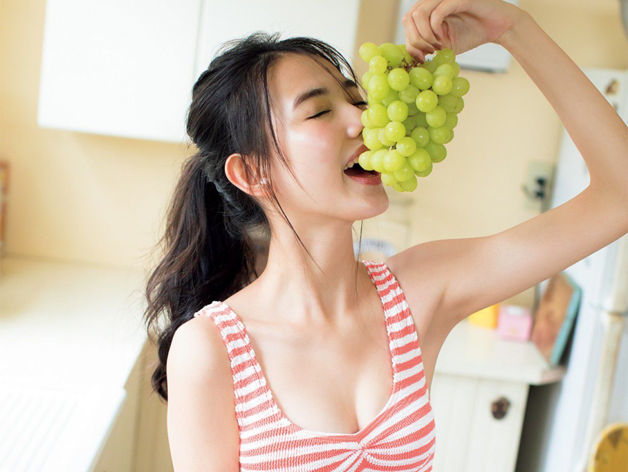 [FRIDAY] 2018.11.09 黒木麗奈 セブンティーンズ?ビキニ  (動画付き)_第2张