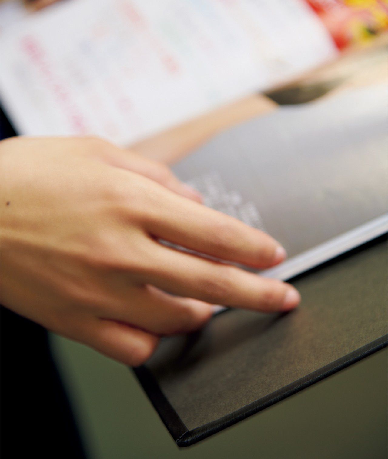 [FRIDAY] 2018.12.07 土屋太鳳 オフィスでセクシー_第4张