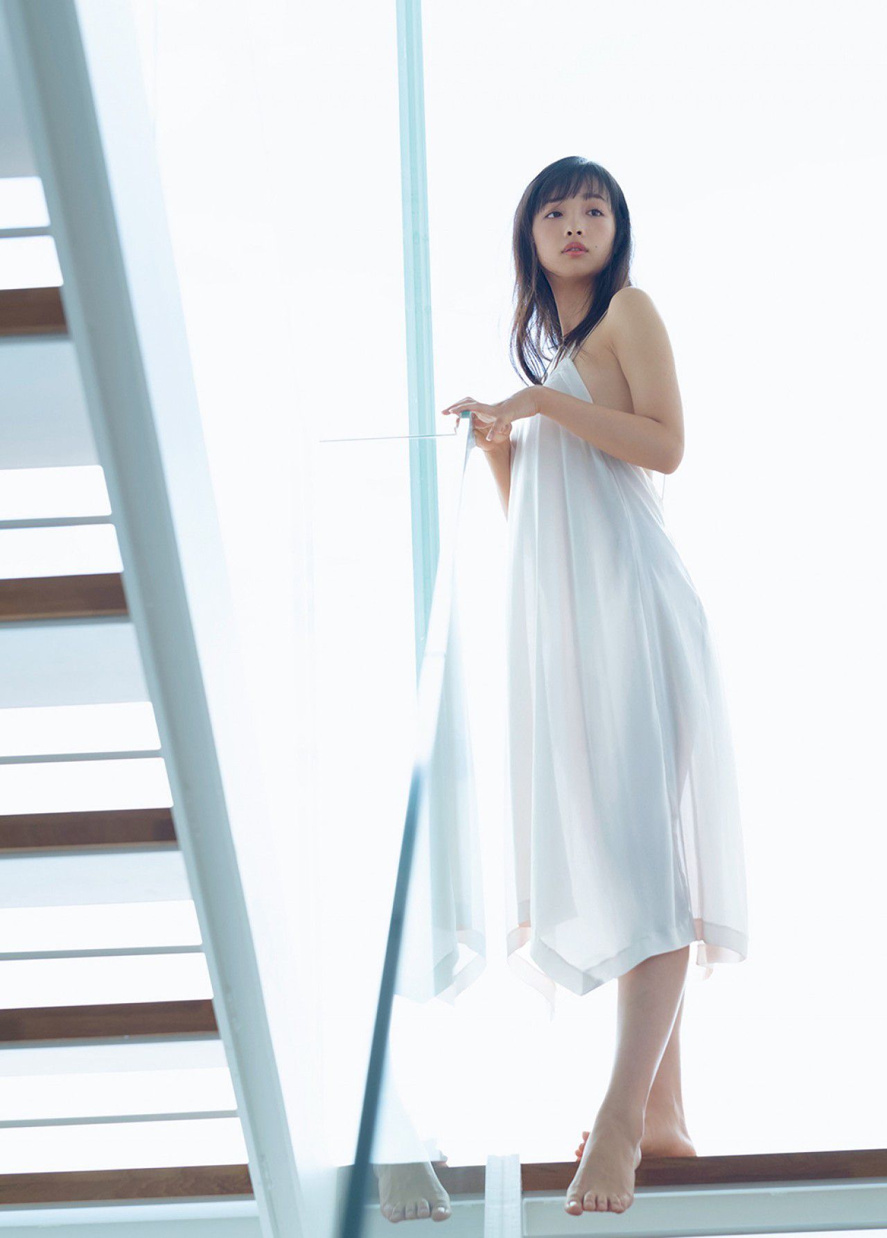 [FRIDAY] 2018.12.07 華村あすか 「美バスト」シースルー (動画付き)_第5张