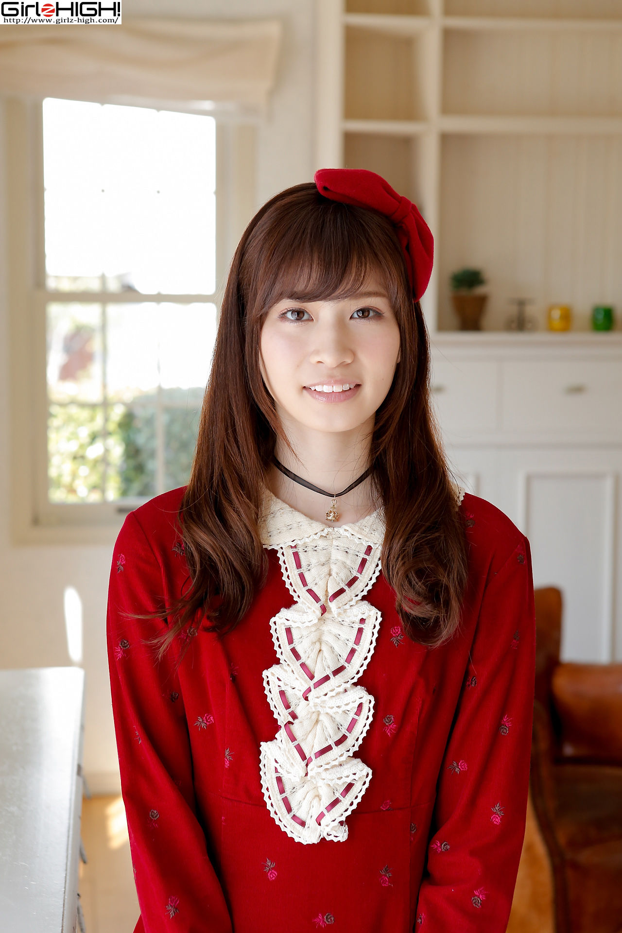 佐藤理亜《僕たち（私たち）お尻だ～いすき！》赤ワンピース [Girlz-High]_第1张