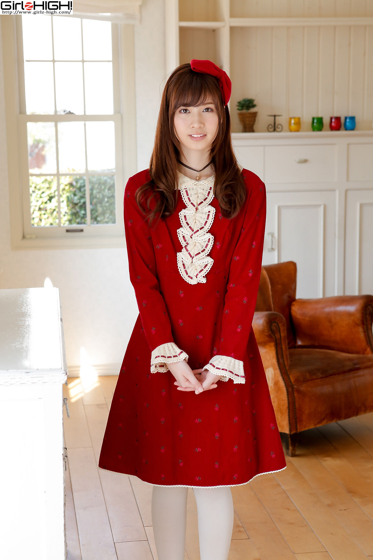 佐藤理亜《僕たち（私たち）お尻だ～いすき！》赤ワンピース [Girlz-High]_第3张