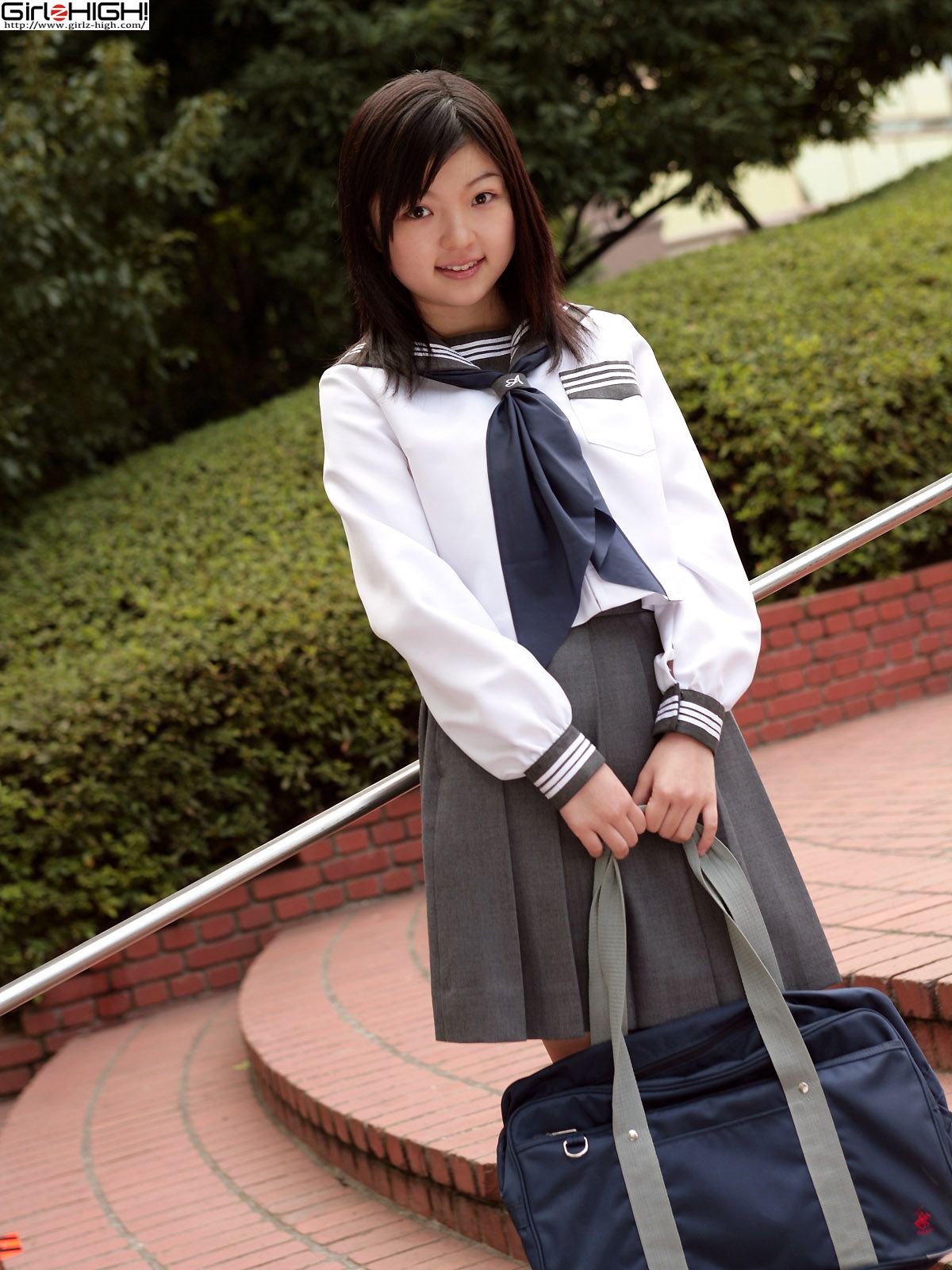 [Girlz-High] Moe Misaki 美咲萌 Gravure Gallery - g074 Photoset 01_第1张