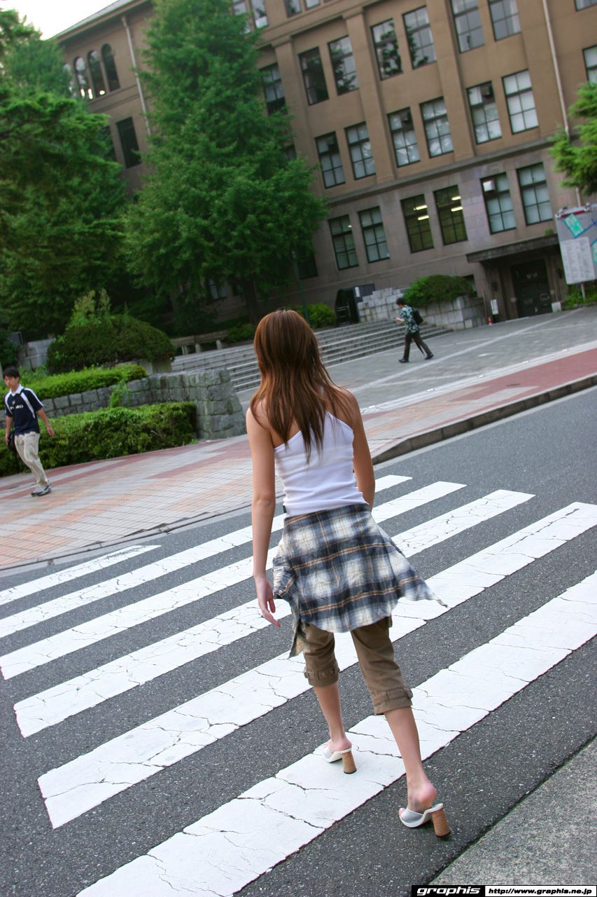 [Graphis] First Gravure 初脱ぎ娘 佐藤江梨花_第2张