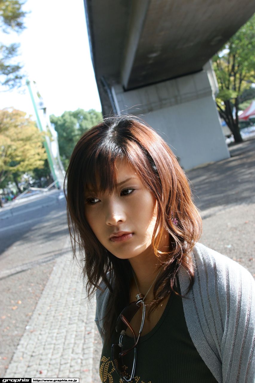 Sara Tsukigami 月神サテ [Graphis] First Gravure 初脱ぎ娘_第1张