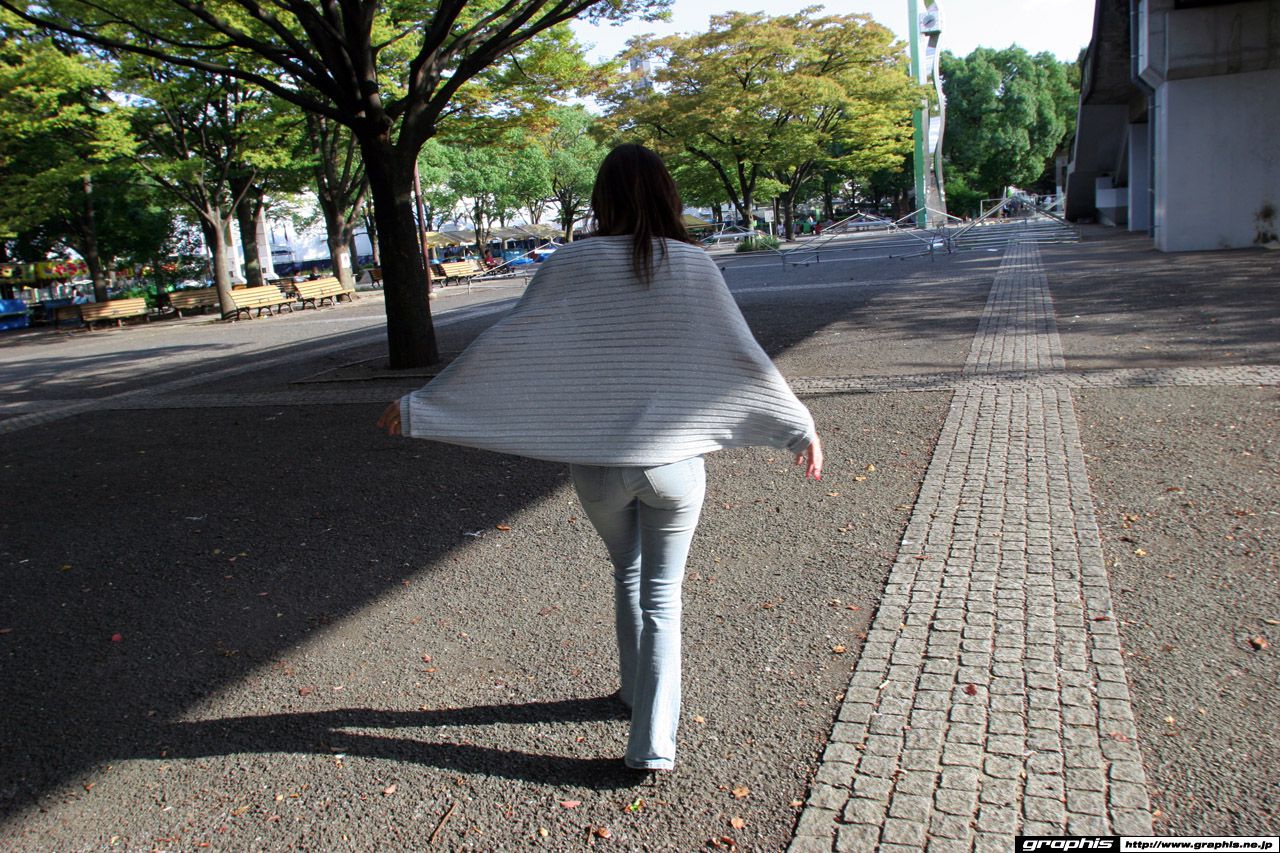 Sara Tsukigami 月神サテ [Graphis] First Gravure 初脱ぎ娘_第2张