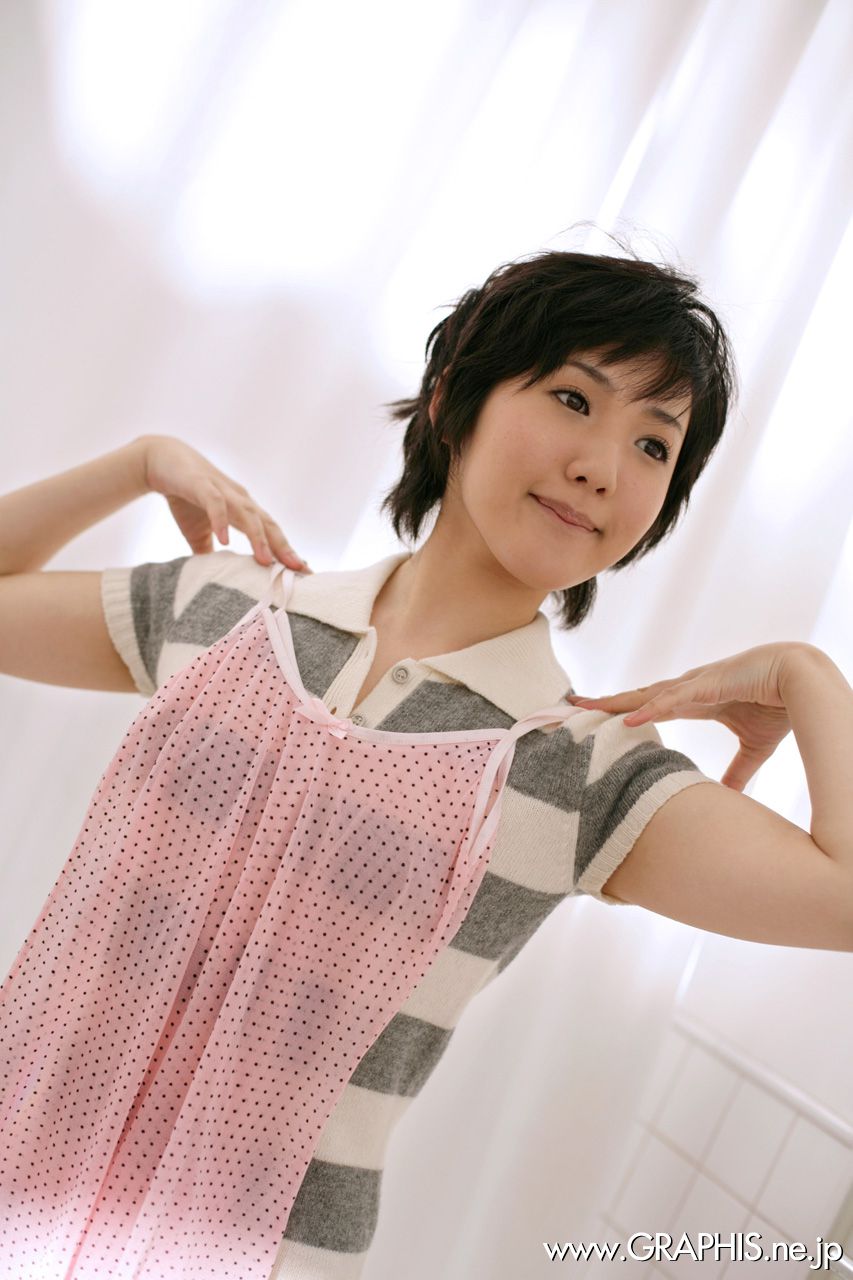 Uran Minami 南优兰 [Graphis] First Gravure 初脱ぎ娘_第4张