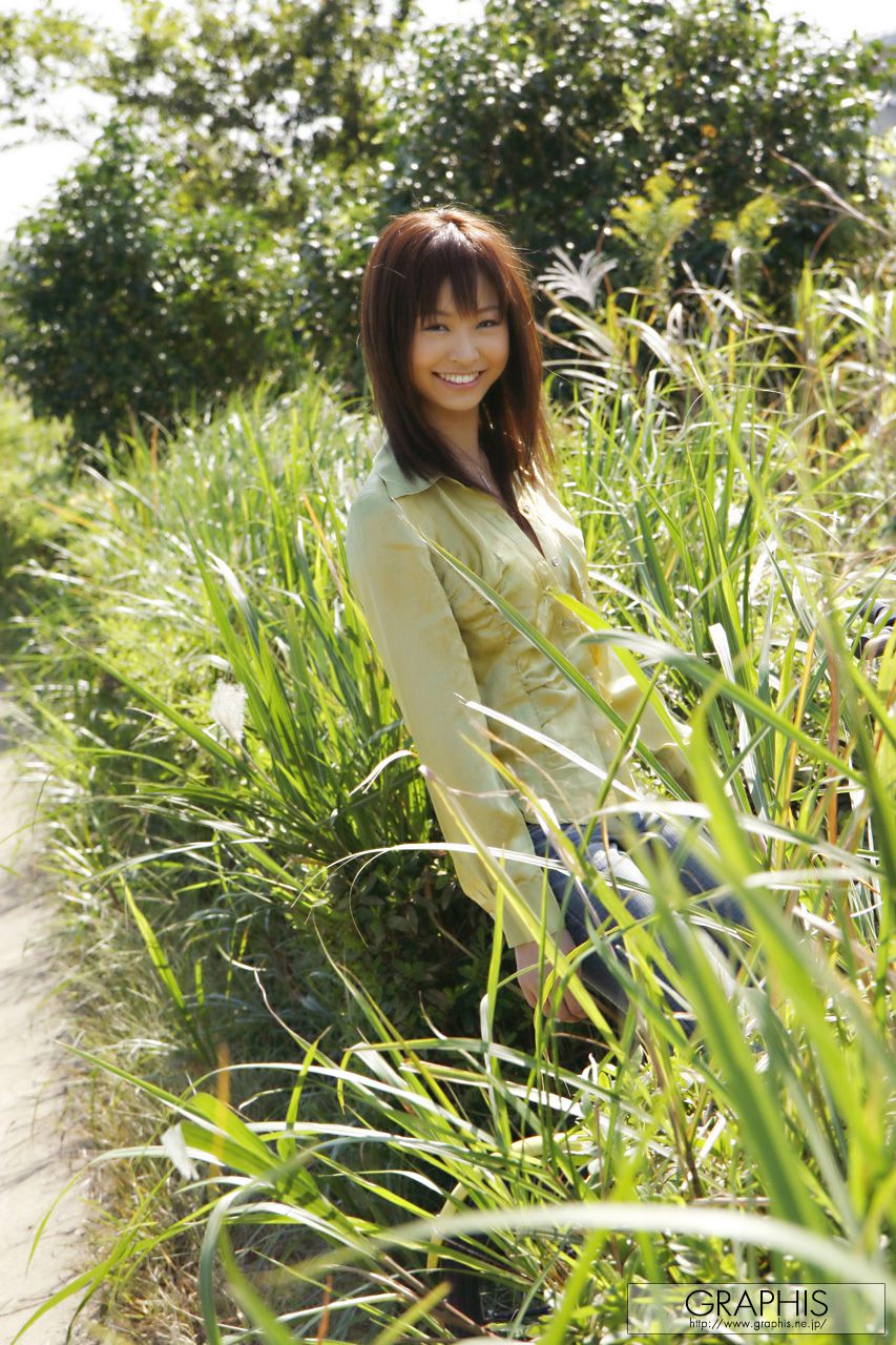 Sarasa Hara 原更紗 [Graphis] First Gravure 初脱ぎ娘_第3张