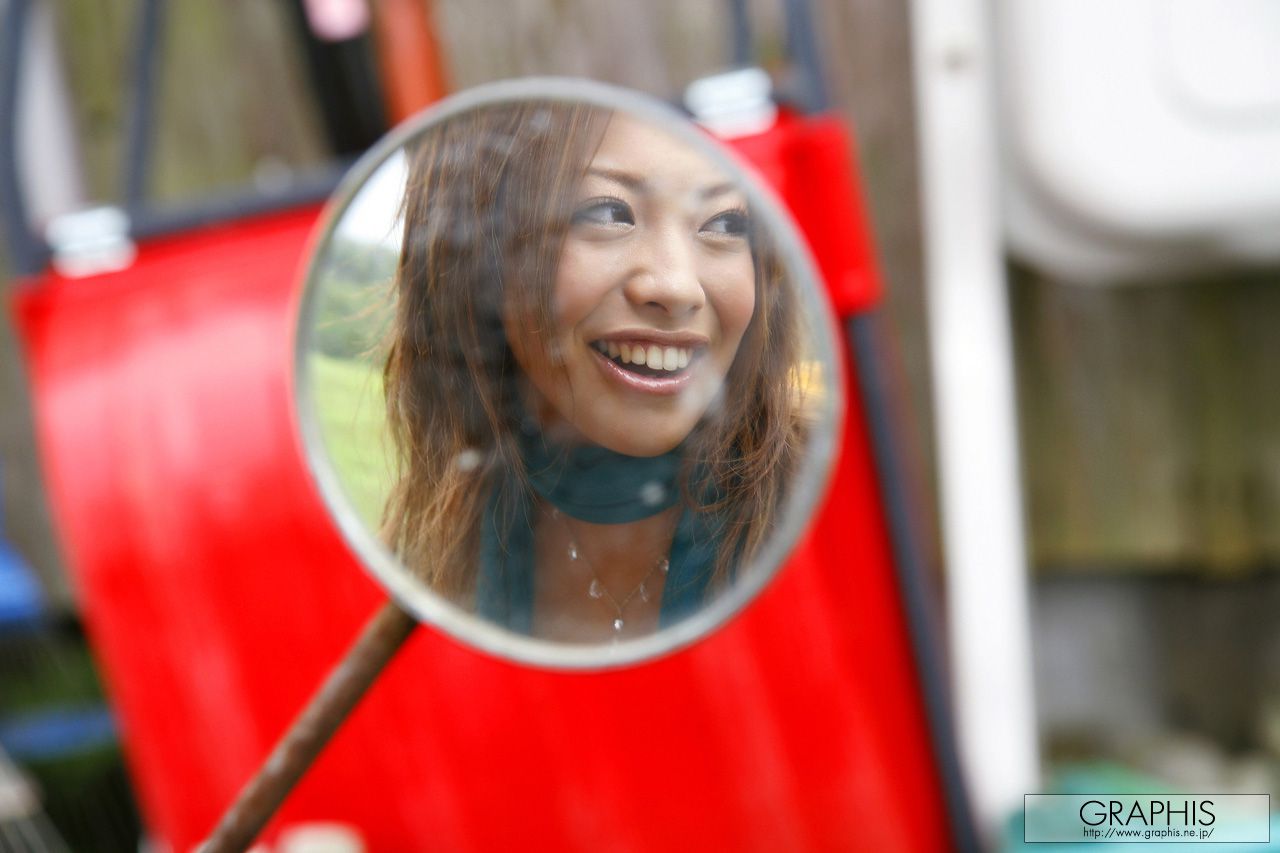 Rino Aihara 愛原梨乃 [Graphis] First Gravure 初脱ぎ娘_第2张