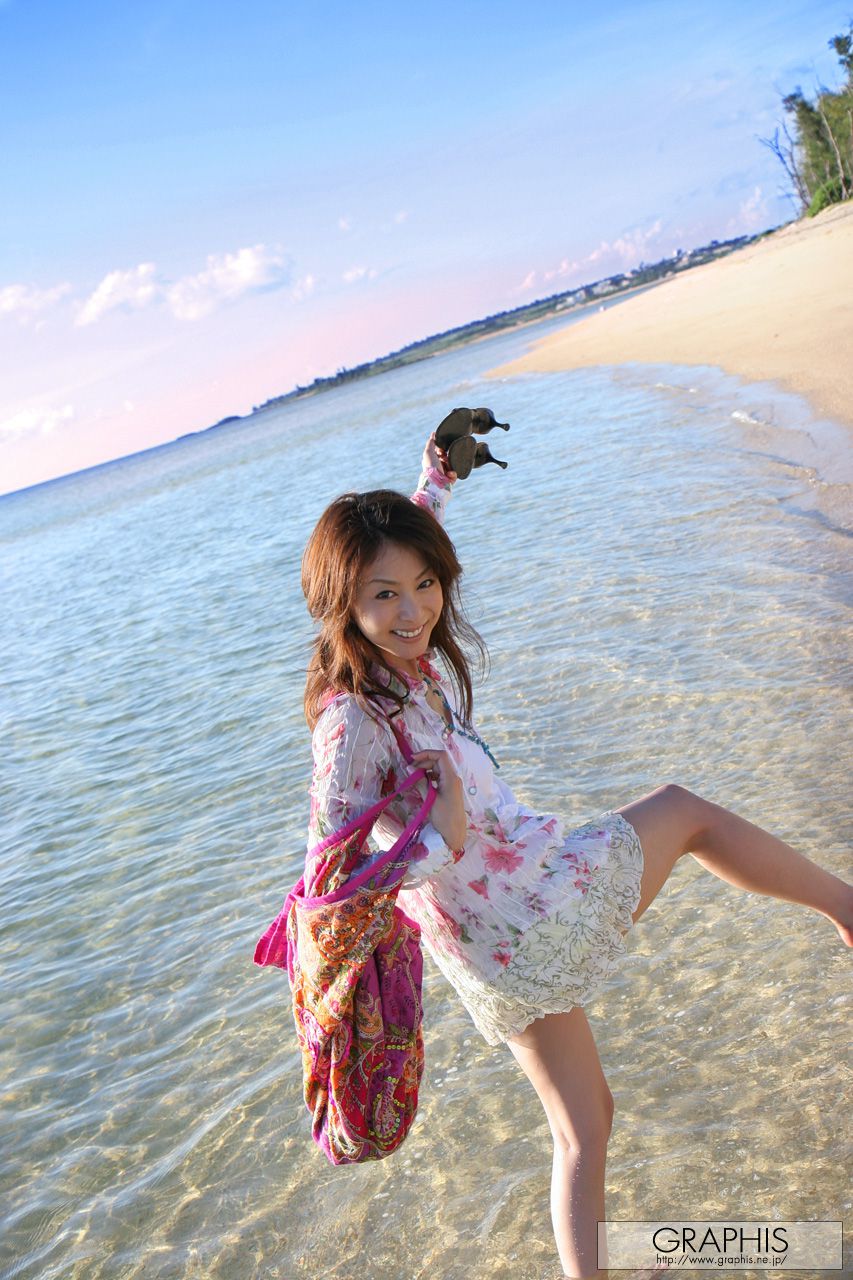 穂花《Whispers》 [Graphis] Gals_第4张