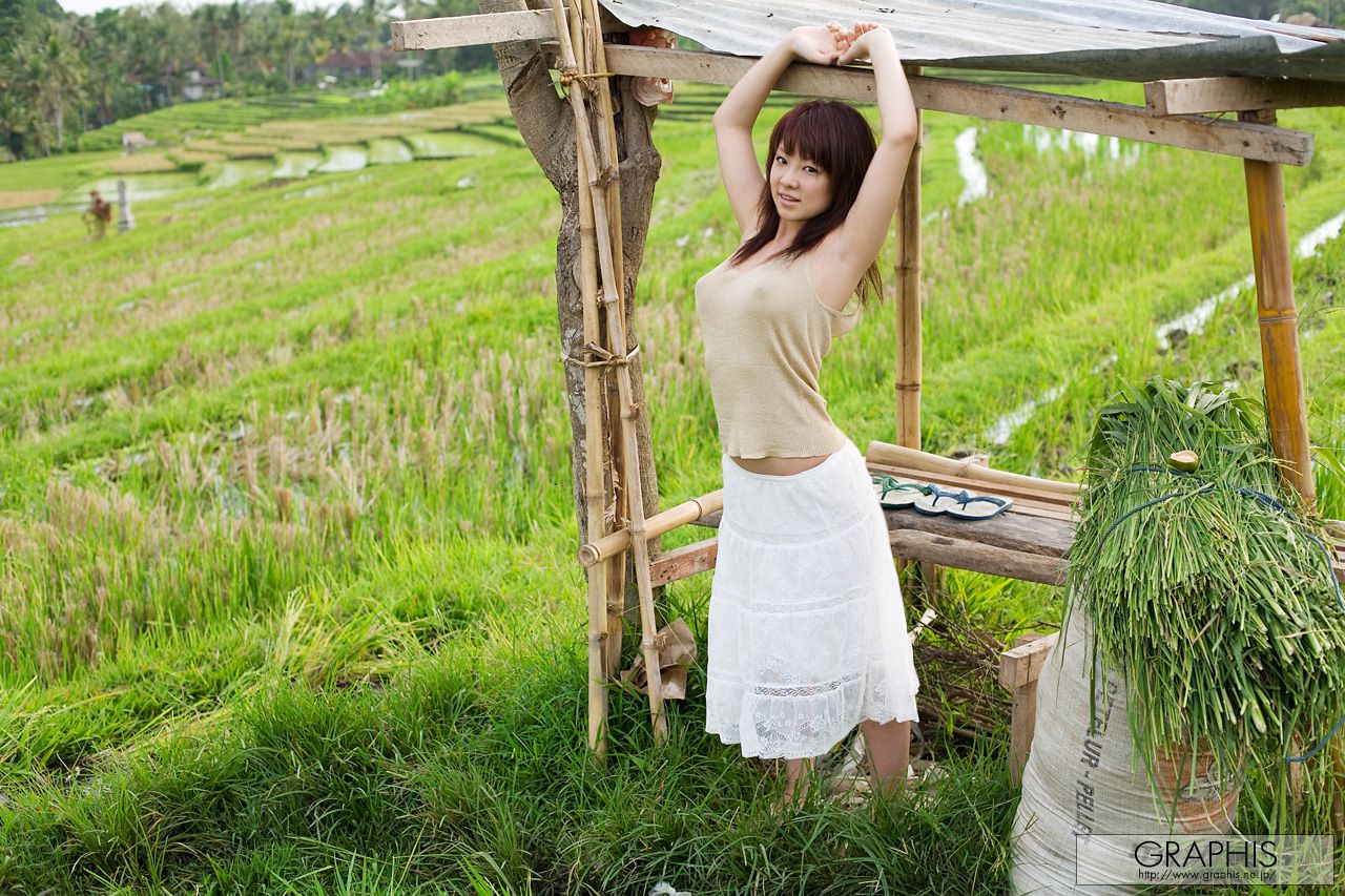 Minori Hatsune 初音みのり [Graphis] First Gravure 初脱ぎ娘_第1张