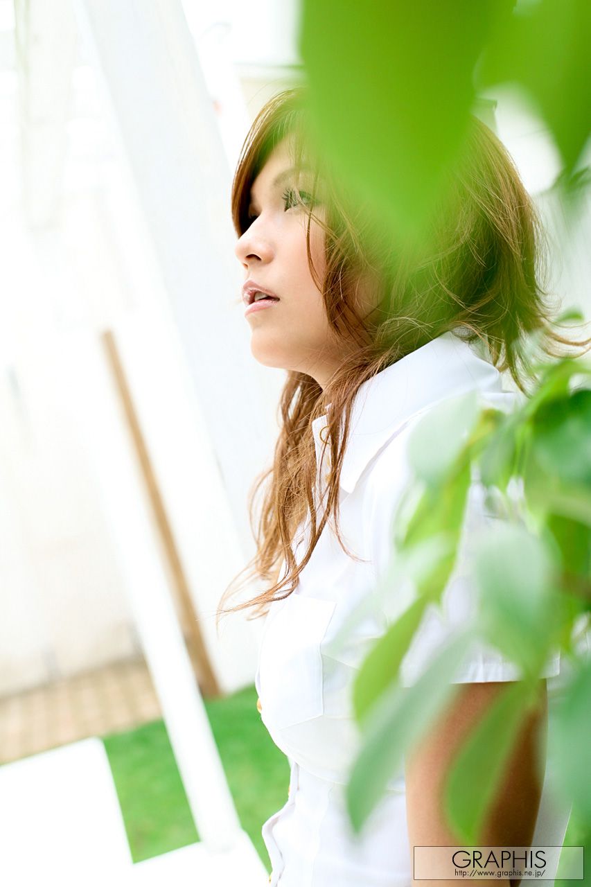 Marilyn まりりん [Graphis] First Gravure 初脱ぎ娘_第2张