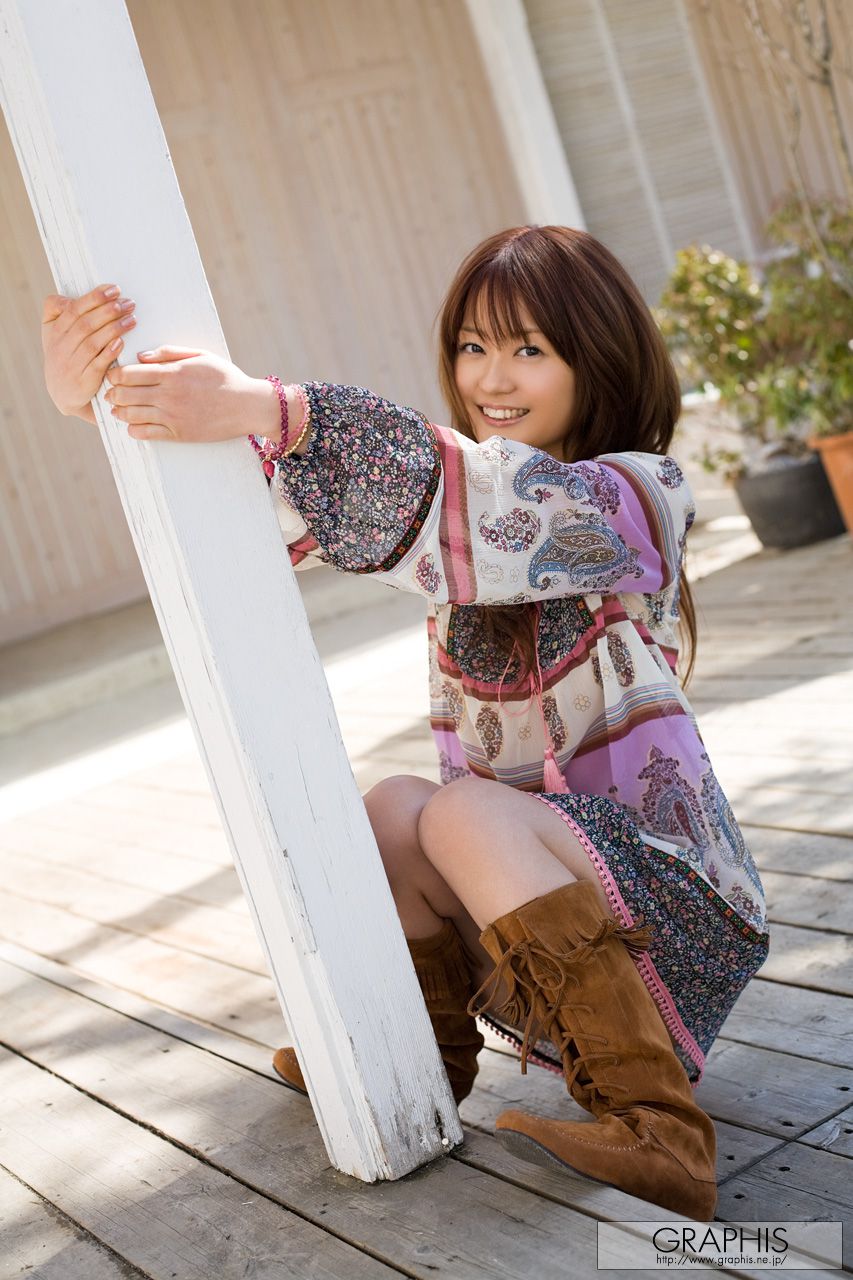 Rina Ishihara 石原莉奈 [Graphis] First Gravure 初脱ぎ娘_第3张