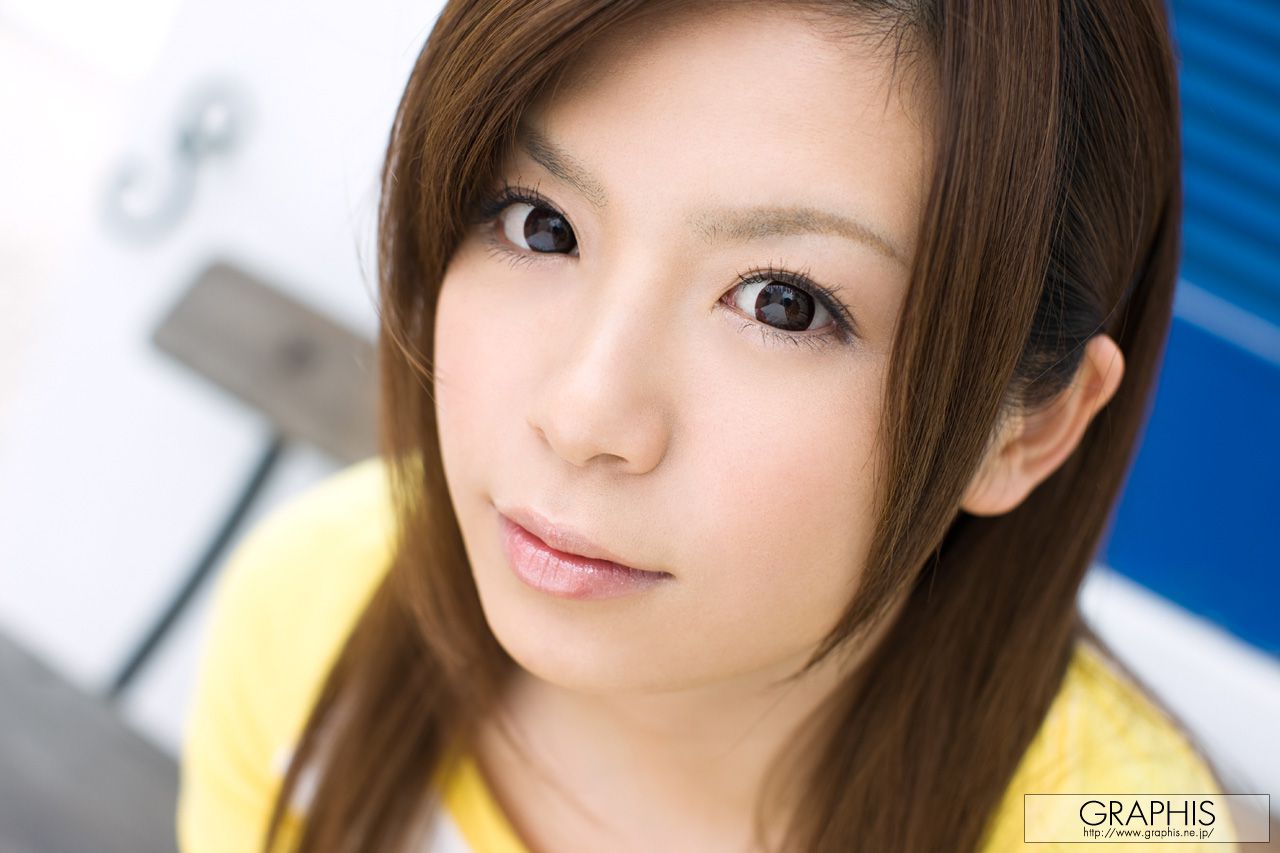 Riri Kuribayashi 栗林里莉 [Graphis] First Gravure 初脱ぎ娘_第4张