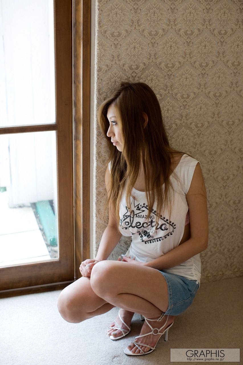 Mayumi Sendoh 千堂まゆゐ [Graphis] First Gravure 初脱ぎ娘_第1张