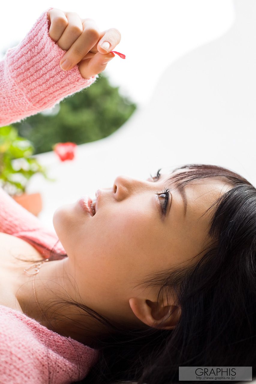 乙井なずな/乙井荠 [Graphis] First Gravure 初脱ぎ娘_第1张