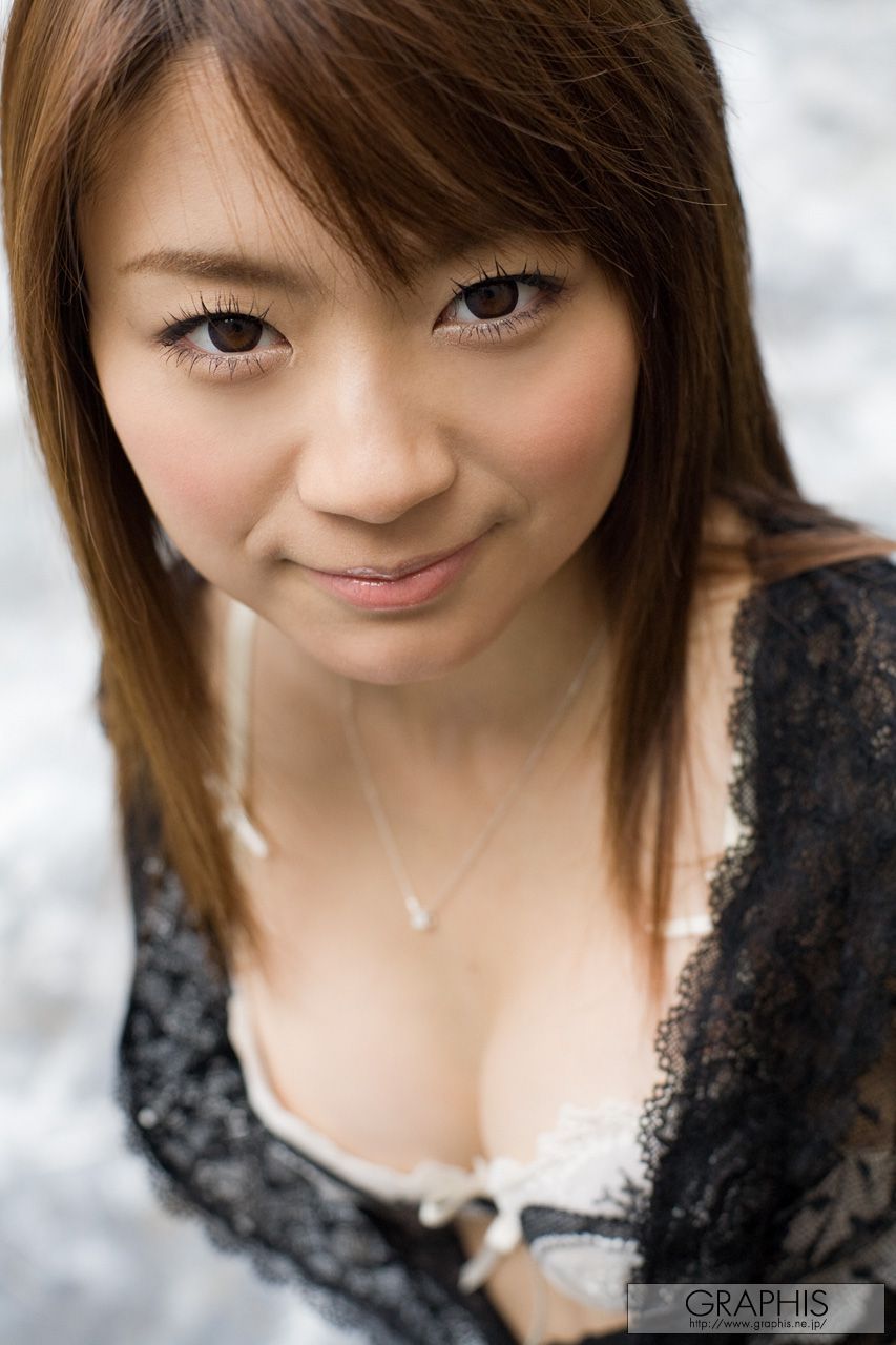 Mayuka Akimoto 秋元まゆ花 [Graphis] First Gravure 初脱ぎ娘_第3张