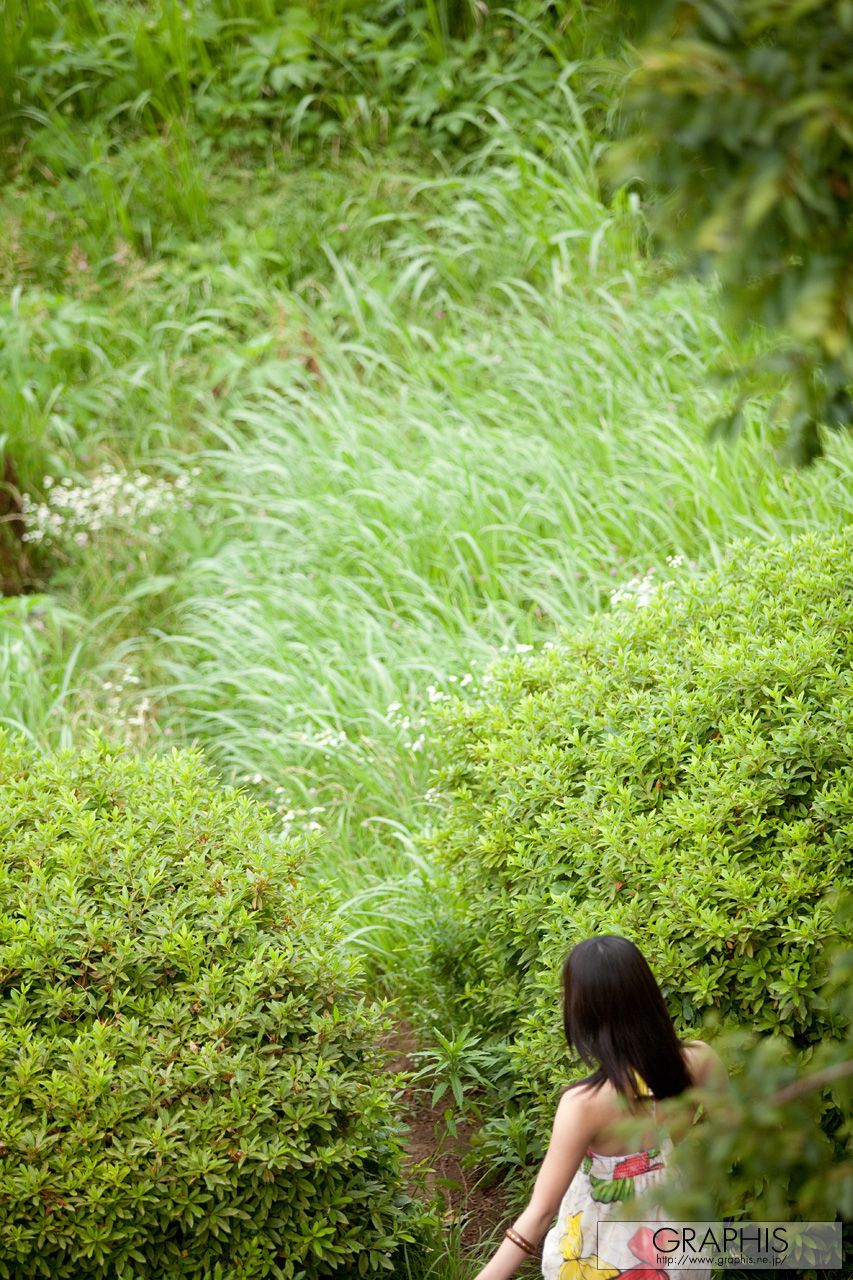 由爱可奈《The More Radical》 [Graphis] Gals_第1张