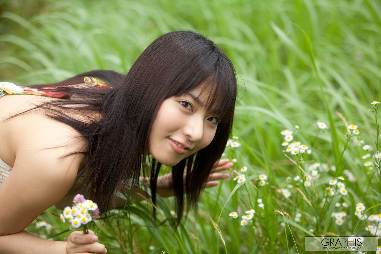 由爱可奈《The More Radical》 [Graphis] Gals_第5张