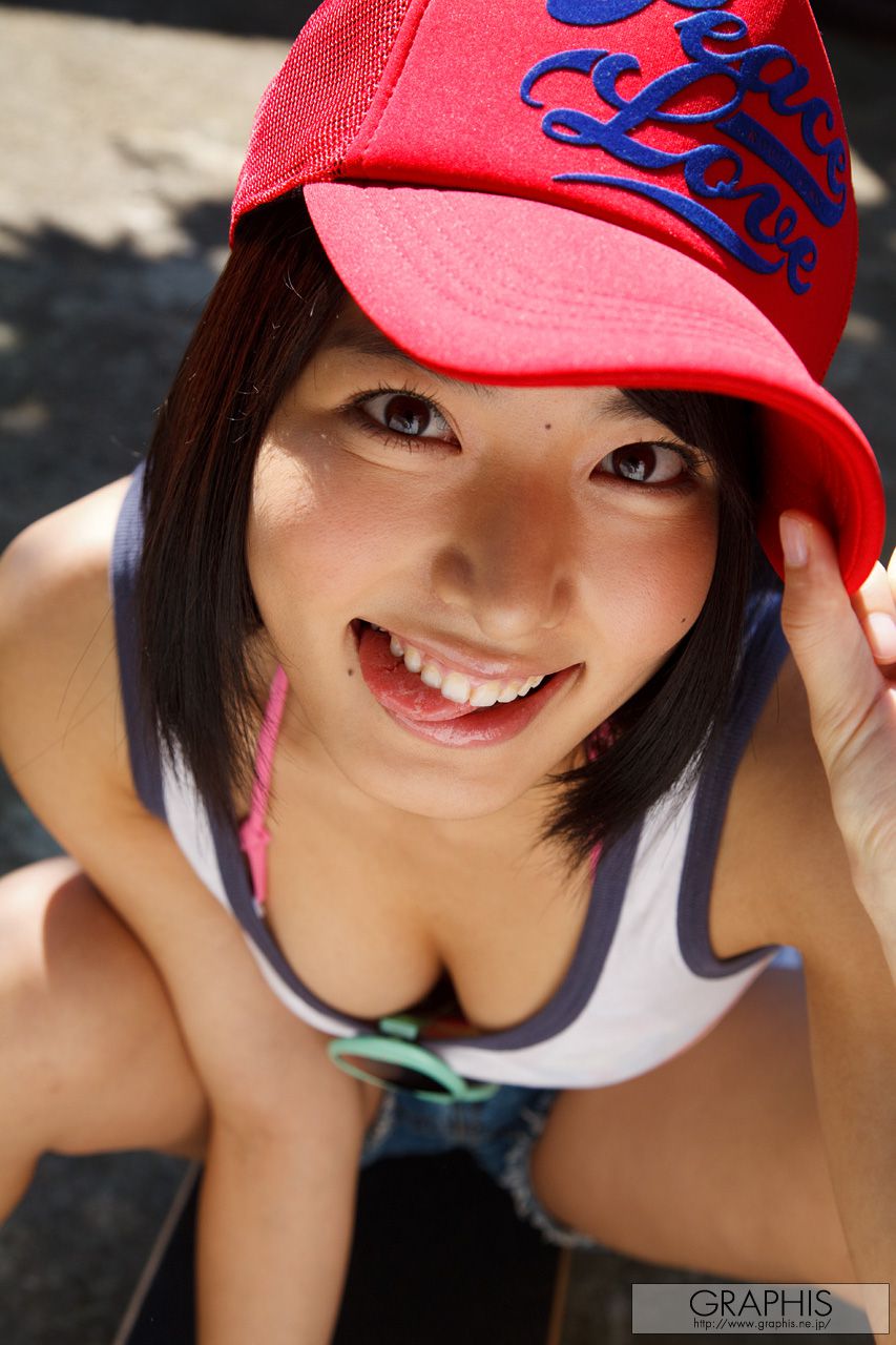 由爱可奈《Further Growth》》 [Graphis] Special Contents_第2张