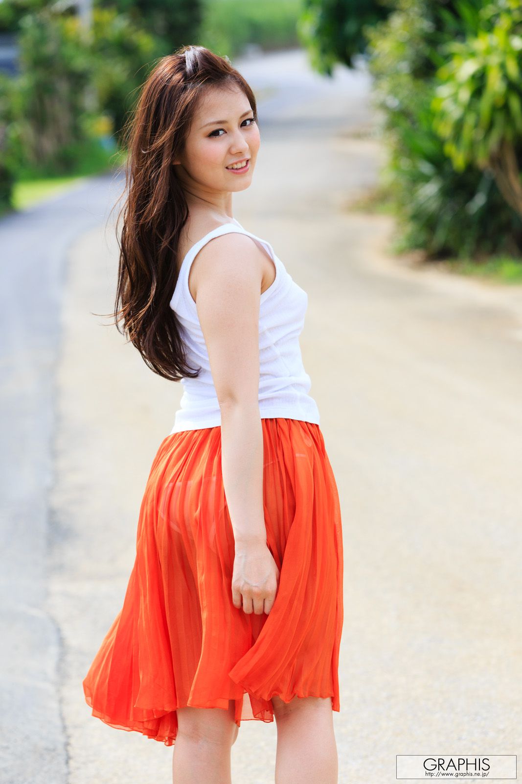 Beni Ito 伊东红 [Graphis] First Gravure 初脱ぎ娘_第1张