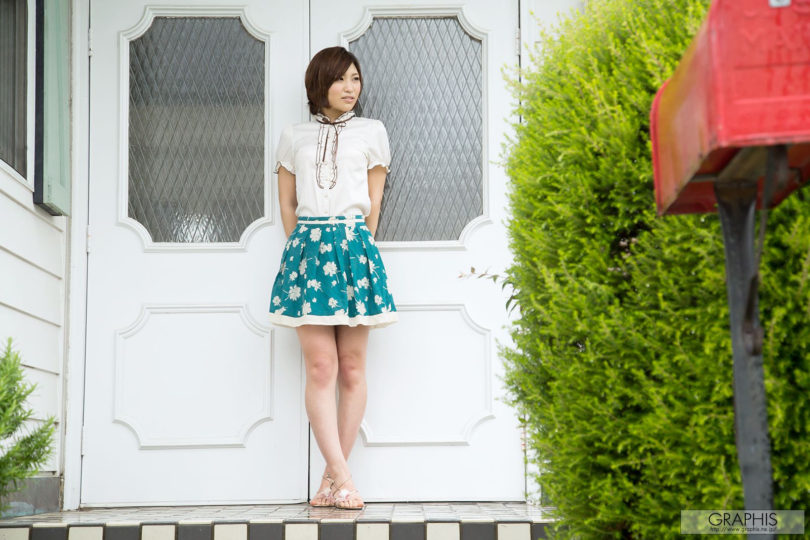 夏希みなみ/夏希南 [Graphis] First Gravure 初脱ぎ娘_第1张