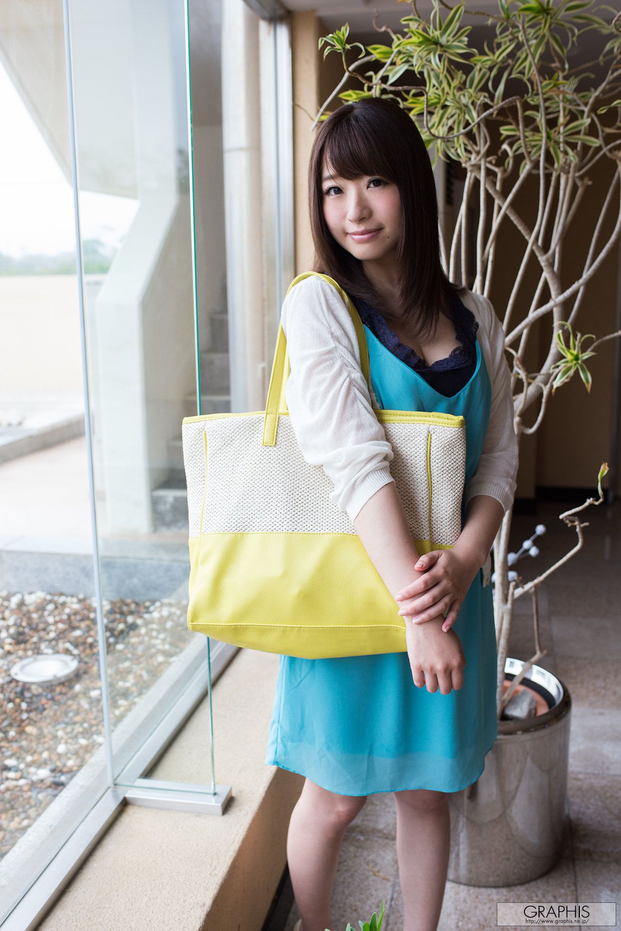 初美沙希《Caucus Race》 [Graphis] Gals_第3张