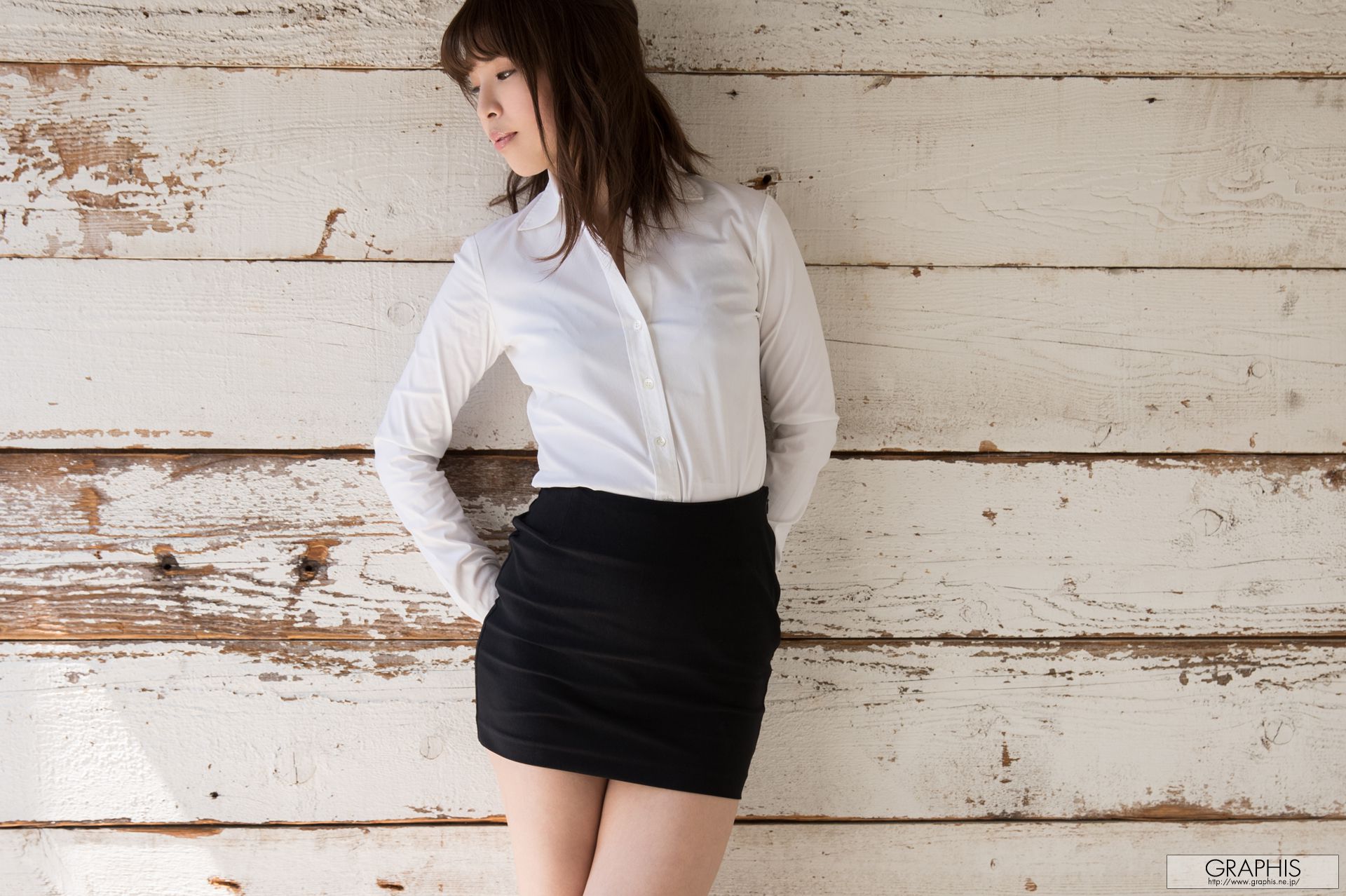 ANRI《Happy-Go-Lucky》 [Graphis] GW SPECIAL_第3张