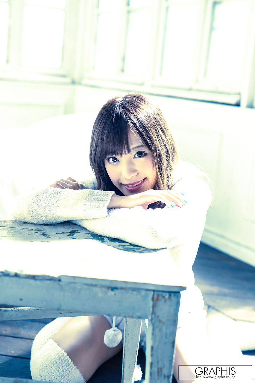 桃乃木かな Kana Momonogi [Graphis] Calender_第1张