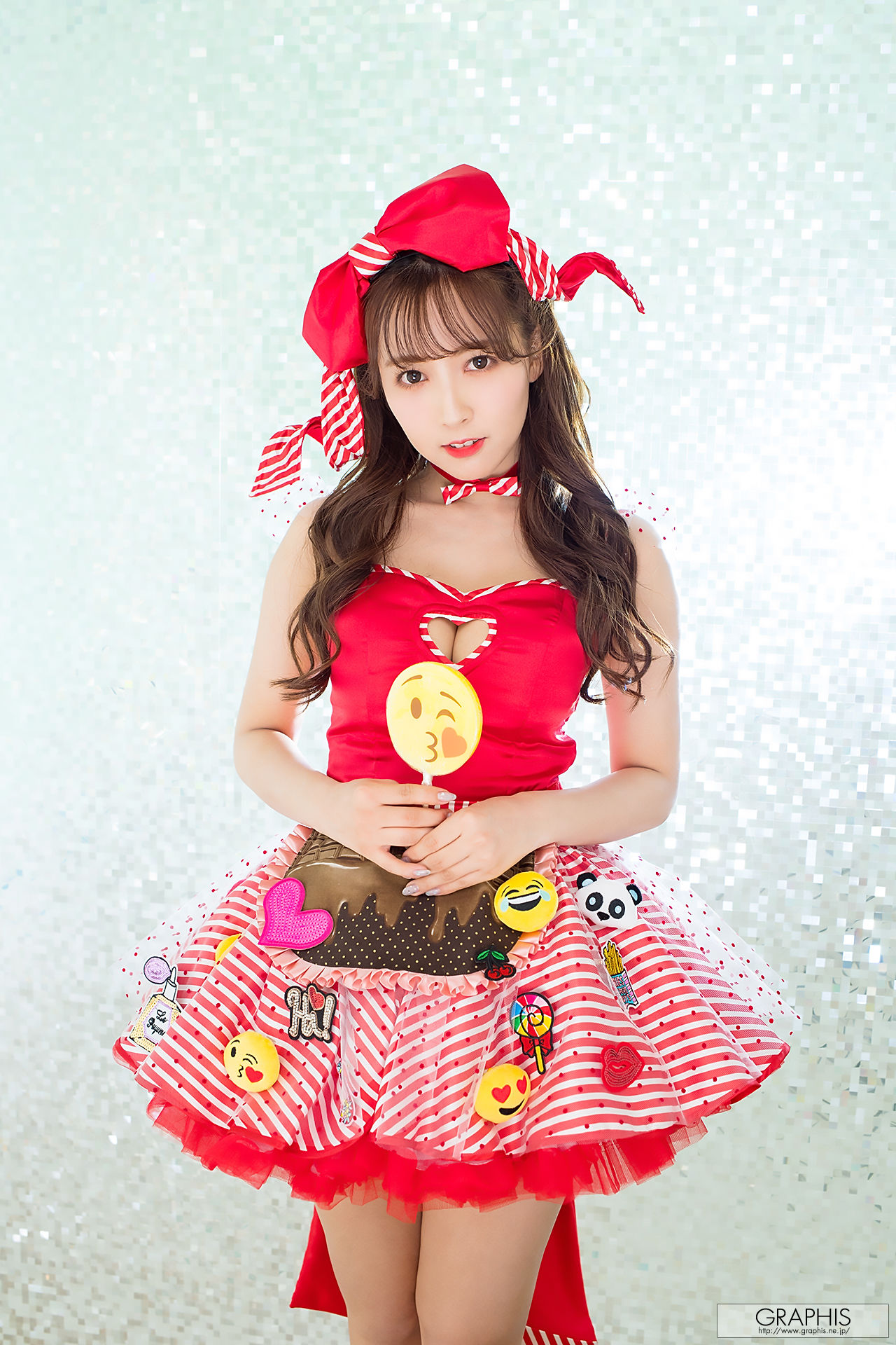 三上悠亜《Valentine Special 2018》[Graphis] LIMITED EDITION_第2张