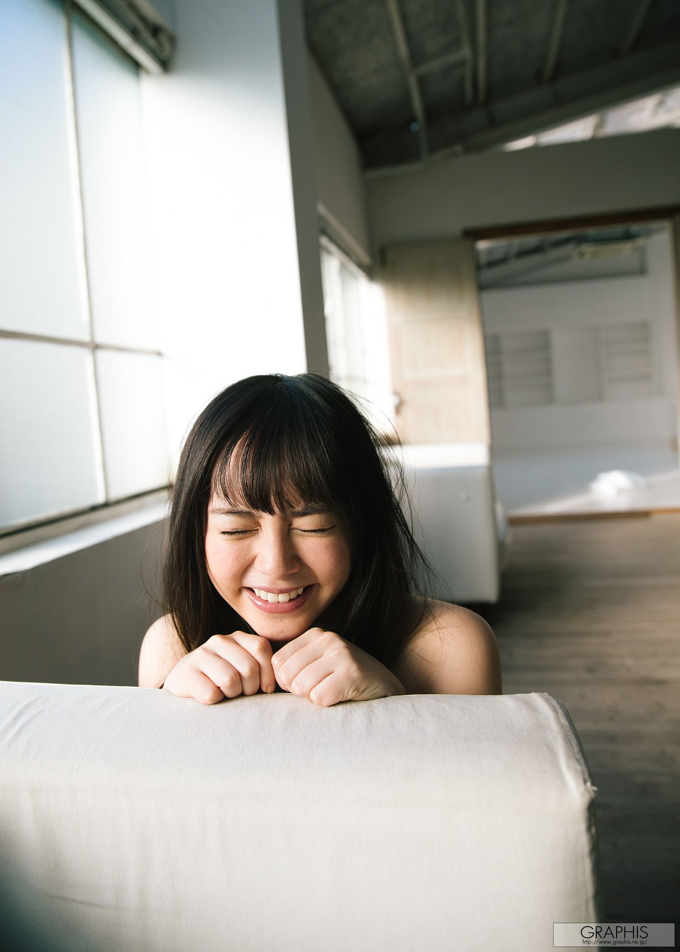 Yuna Ogura 小倉由菜 [Graphis] Gravure 初脱ぎ娘_第5张