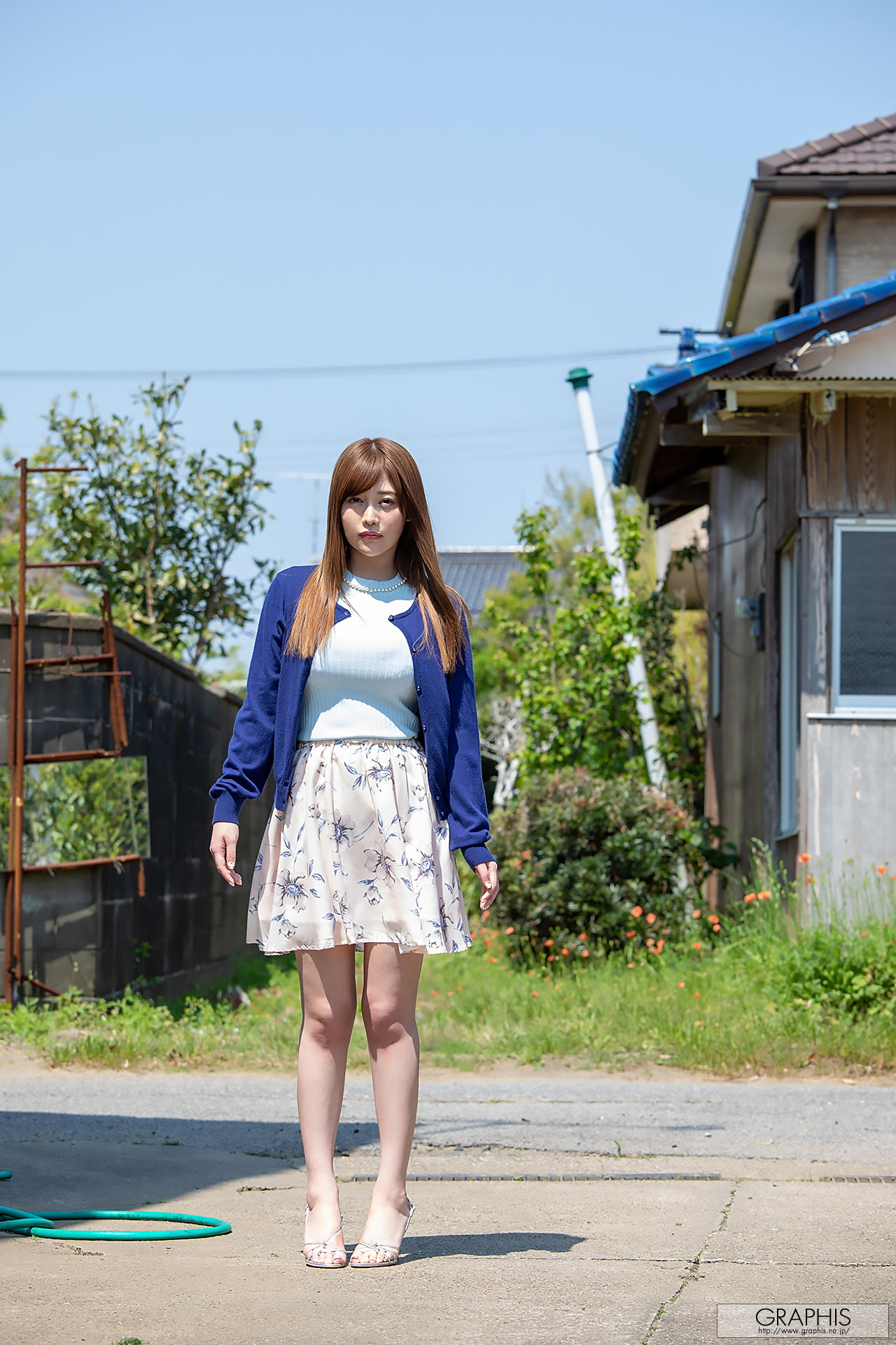 [Graphis] First Gravure 初脱ぎ娘 益坂美亜 Mia Masuzaka_第1张