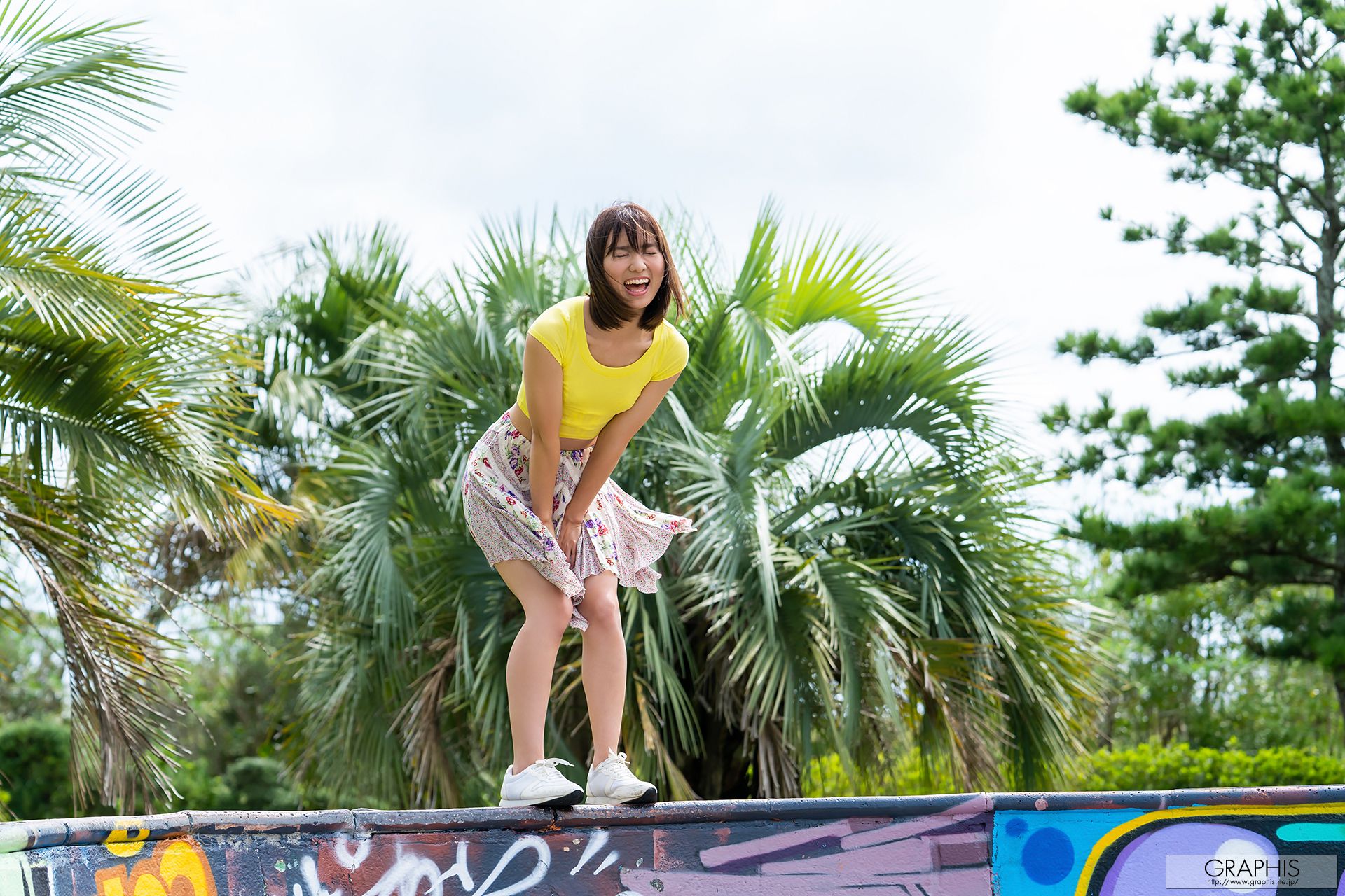 [Graphis] First Gravure 初脱ぎ娘 No.167 Suzu Monami もなみ鈴_第3张