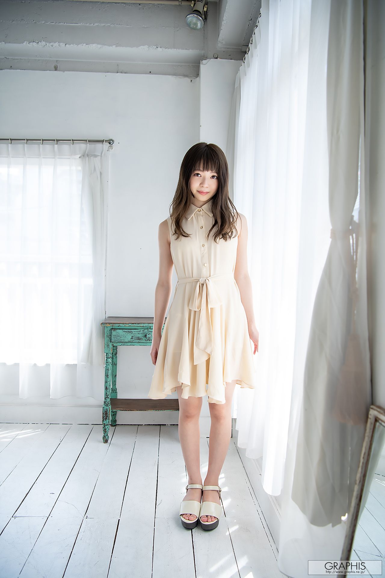 [Graphis] First Gravure 初脱ぎ娘 No.169 Izuna Maki 槙いずな_第1张