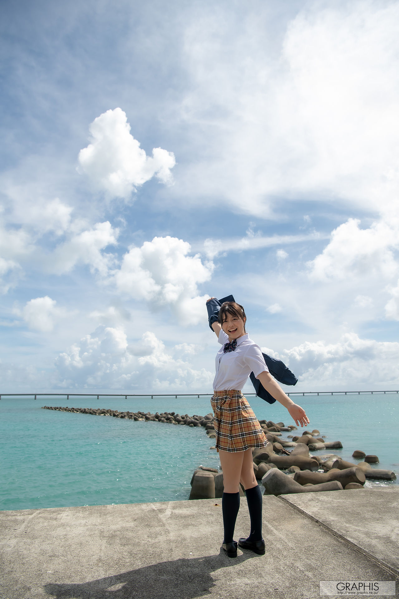 [Graphis] Special - Kanon Kanade 奏音かのん Playing Love_第1张