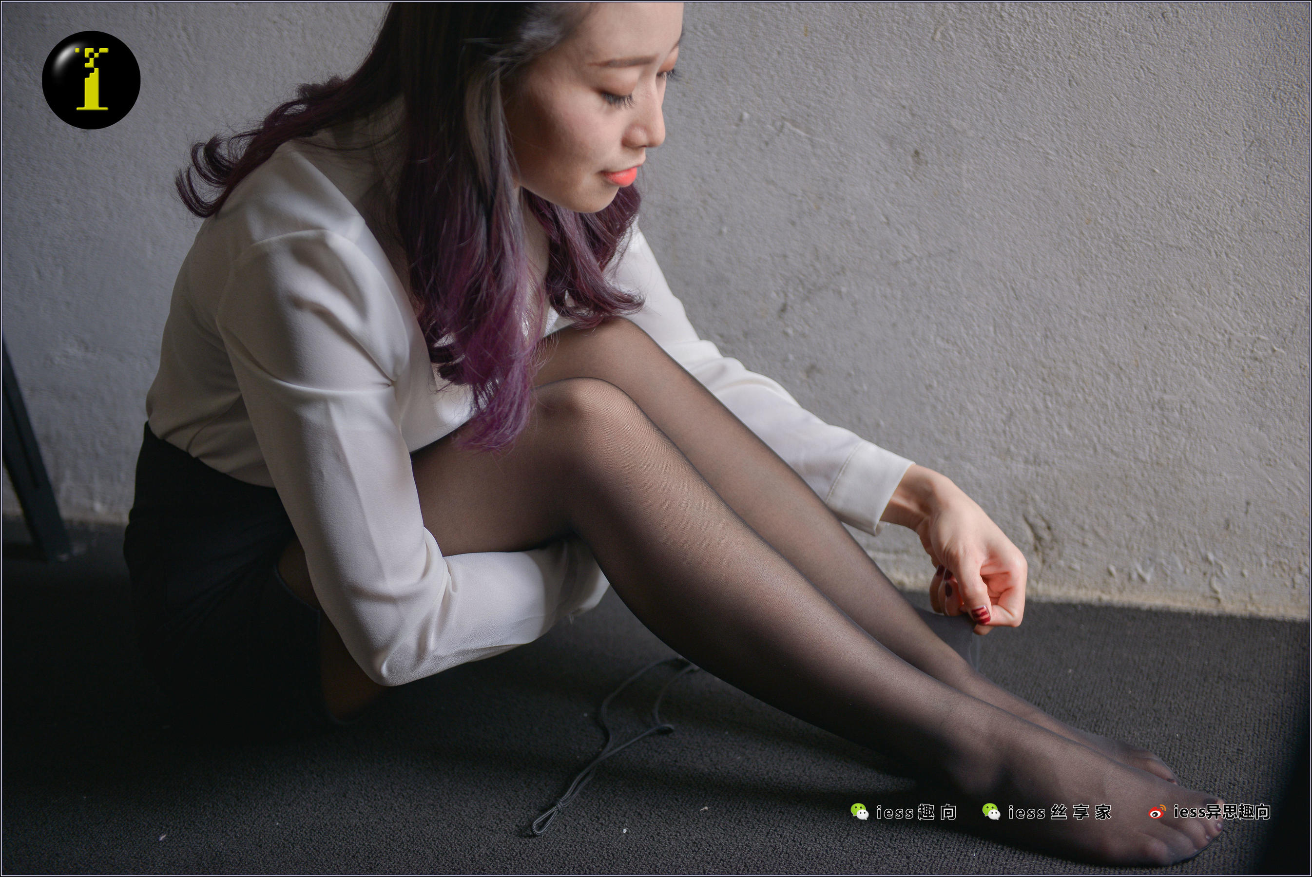 [IESS普惠集] 008 模特范美美 《范美美穿袜子》_第1张