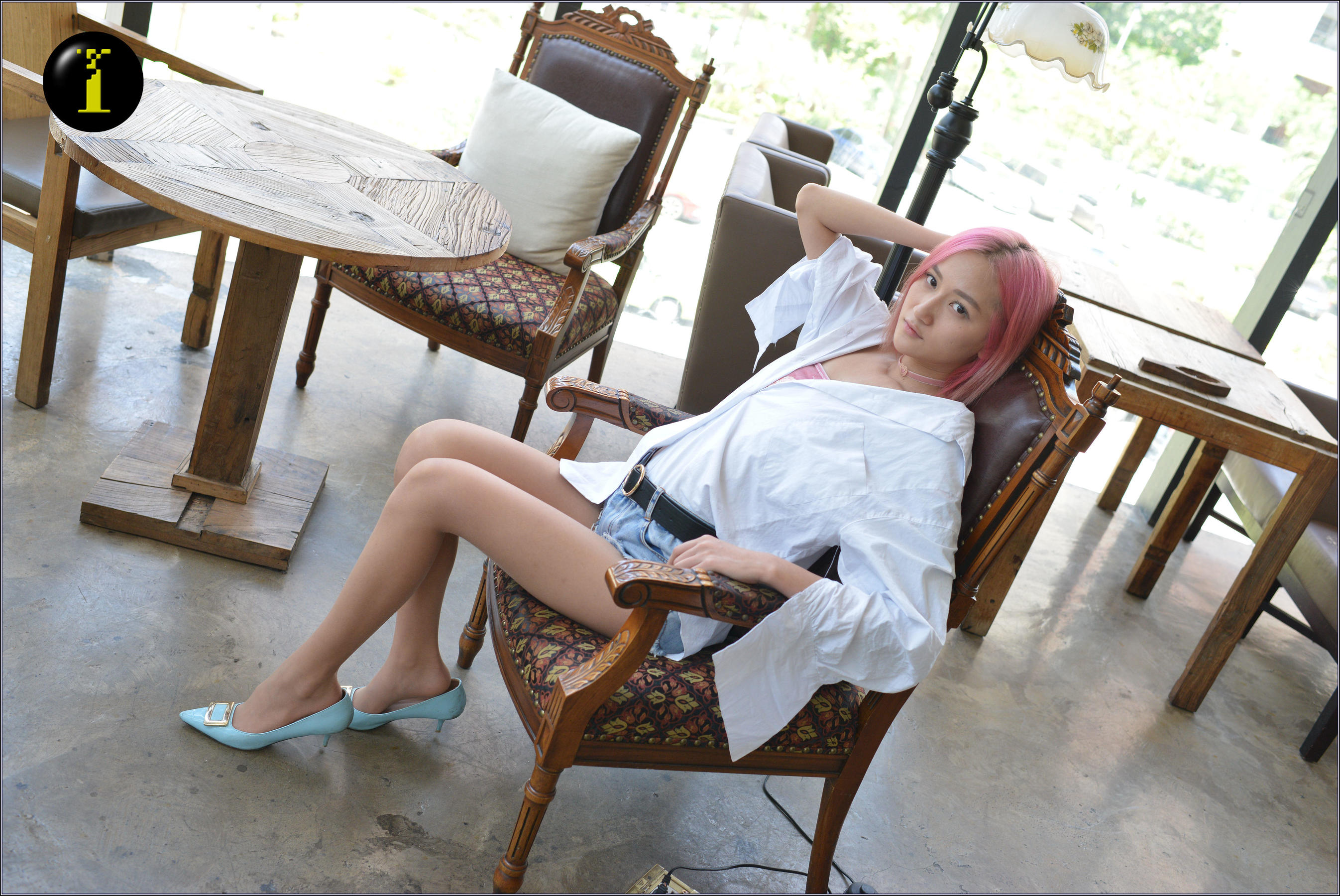 [IESS普惠集] 038 模特潇潇 《蓝色的小平跟鞋》_第5张