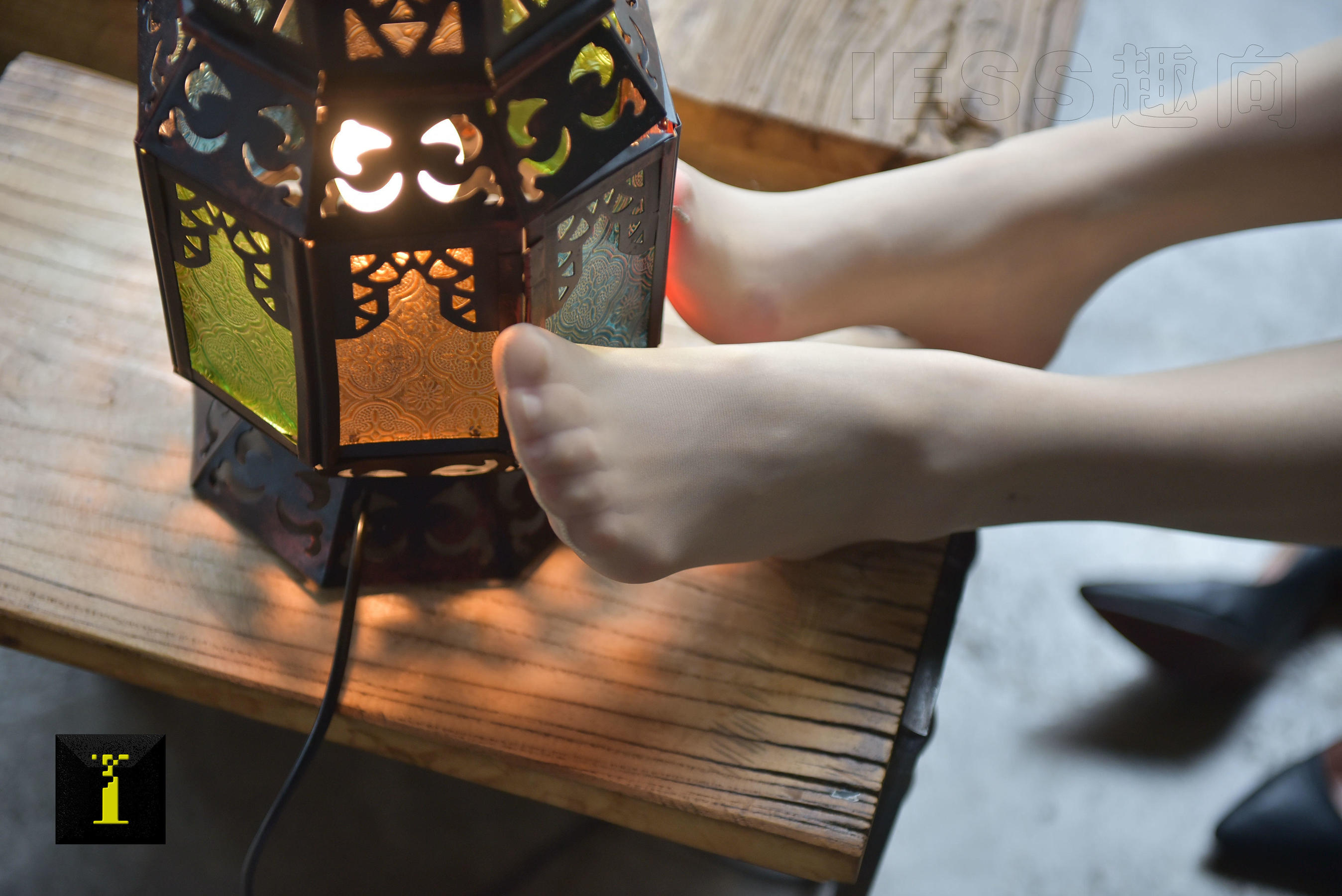 [IESS普惠集] 108 模特小六 《小六的职业肉丝演绎3》_第1张