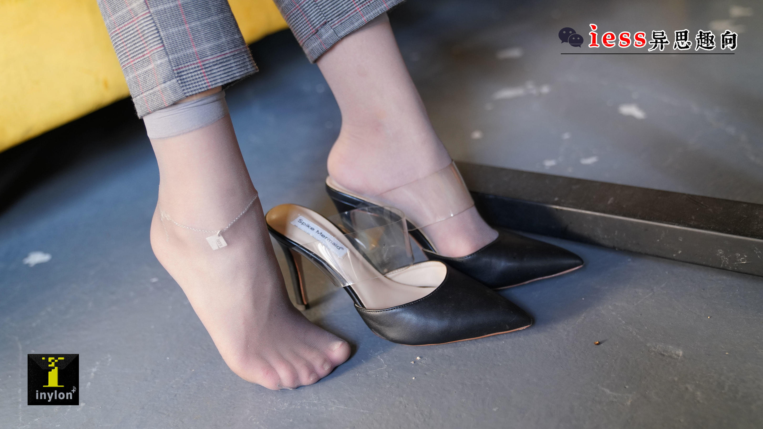 [IESS普惠集] 132 模特格格 《精彩的短灰丝特写》_第1张