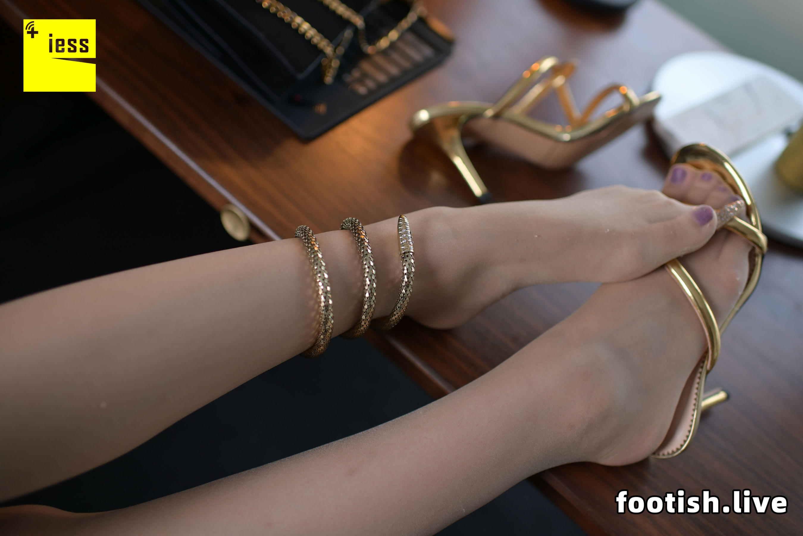 [IESS普惠集] 146 模特丢丢 《丢丢的脚》_第1张