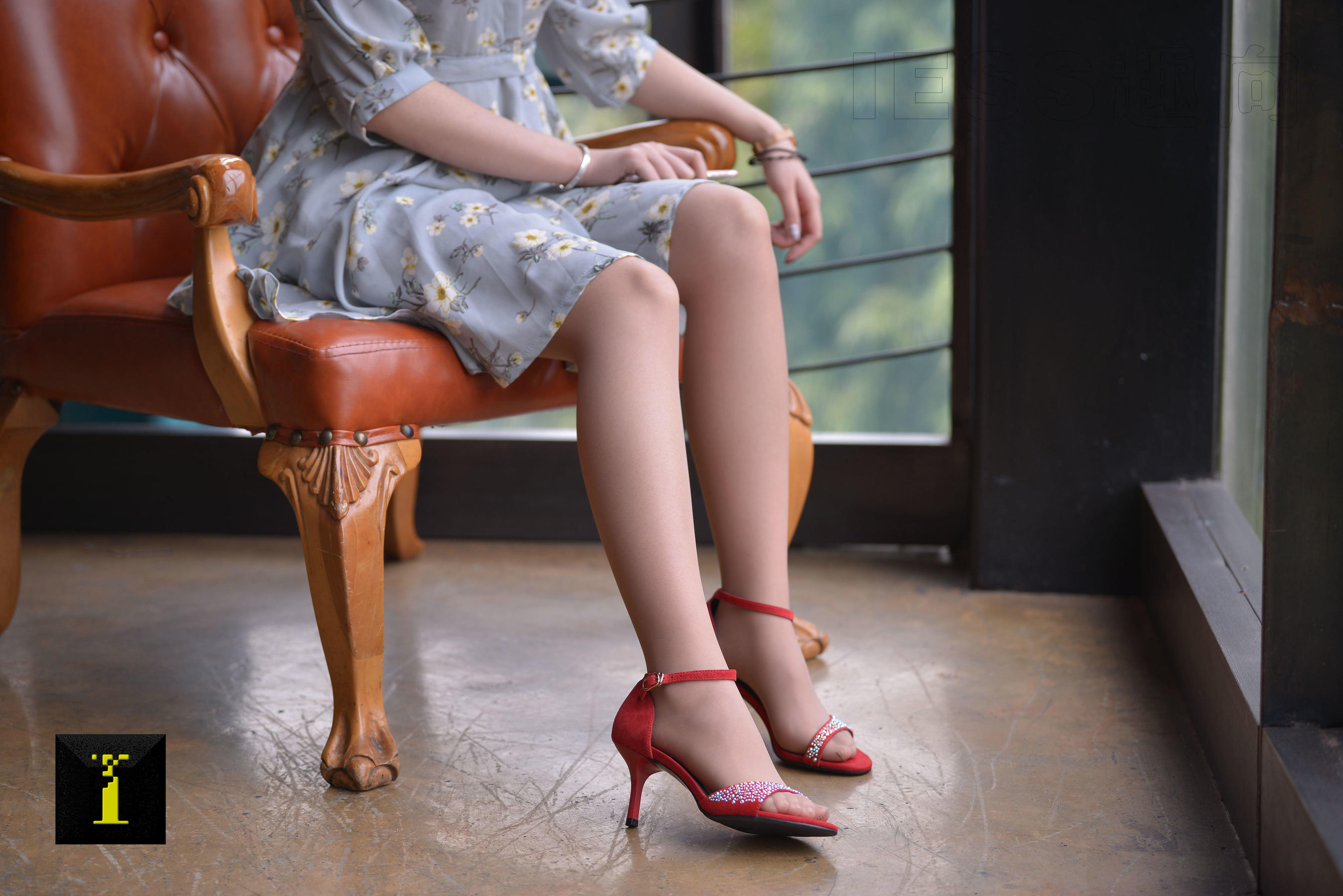 [IESS普惠集] 150 模特馨月 《美脚馨月归来》_第3张