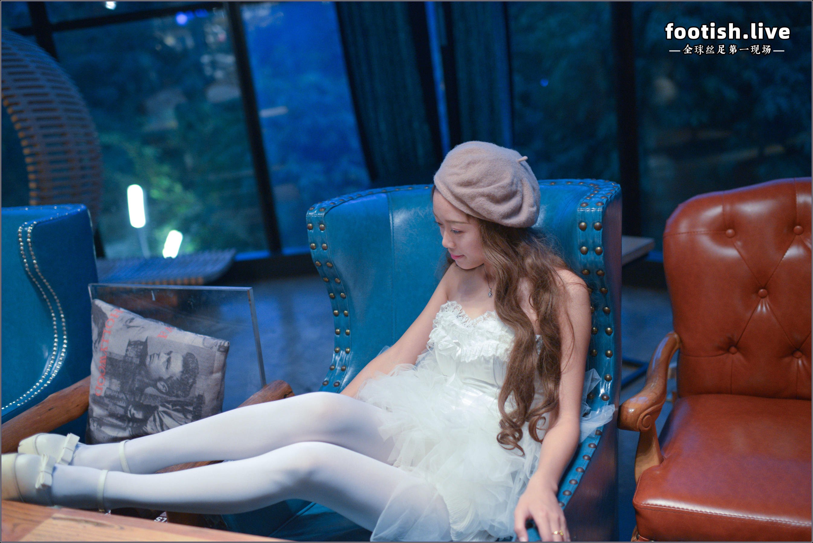 [IESS普惠集] 162 模特小黑妹婧婧 《另类白色趣味》_第1张