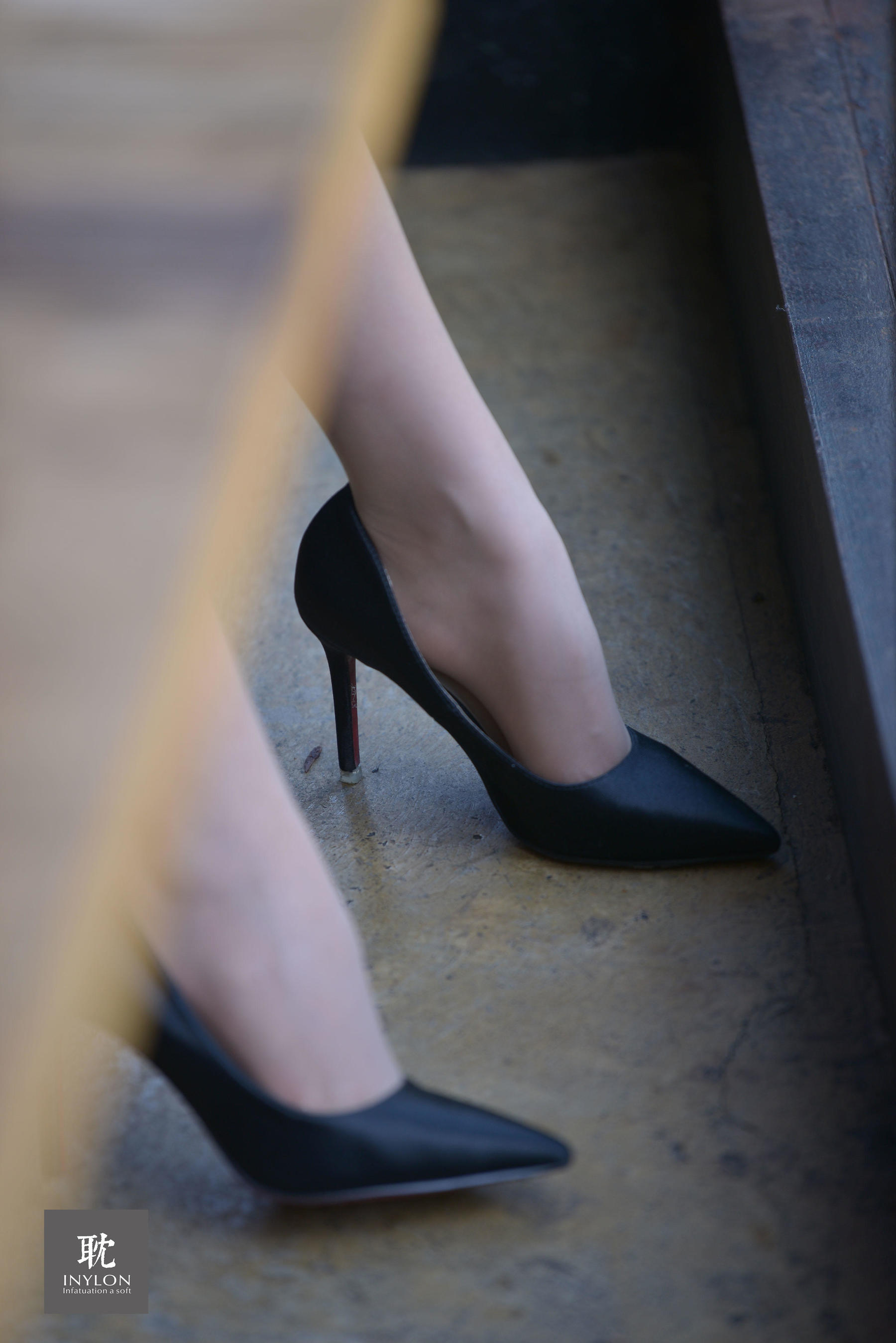 [IESS普惠集] 238 模特阿离 《窗边反复斟酌的34码小脚》_第5张