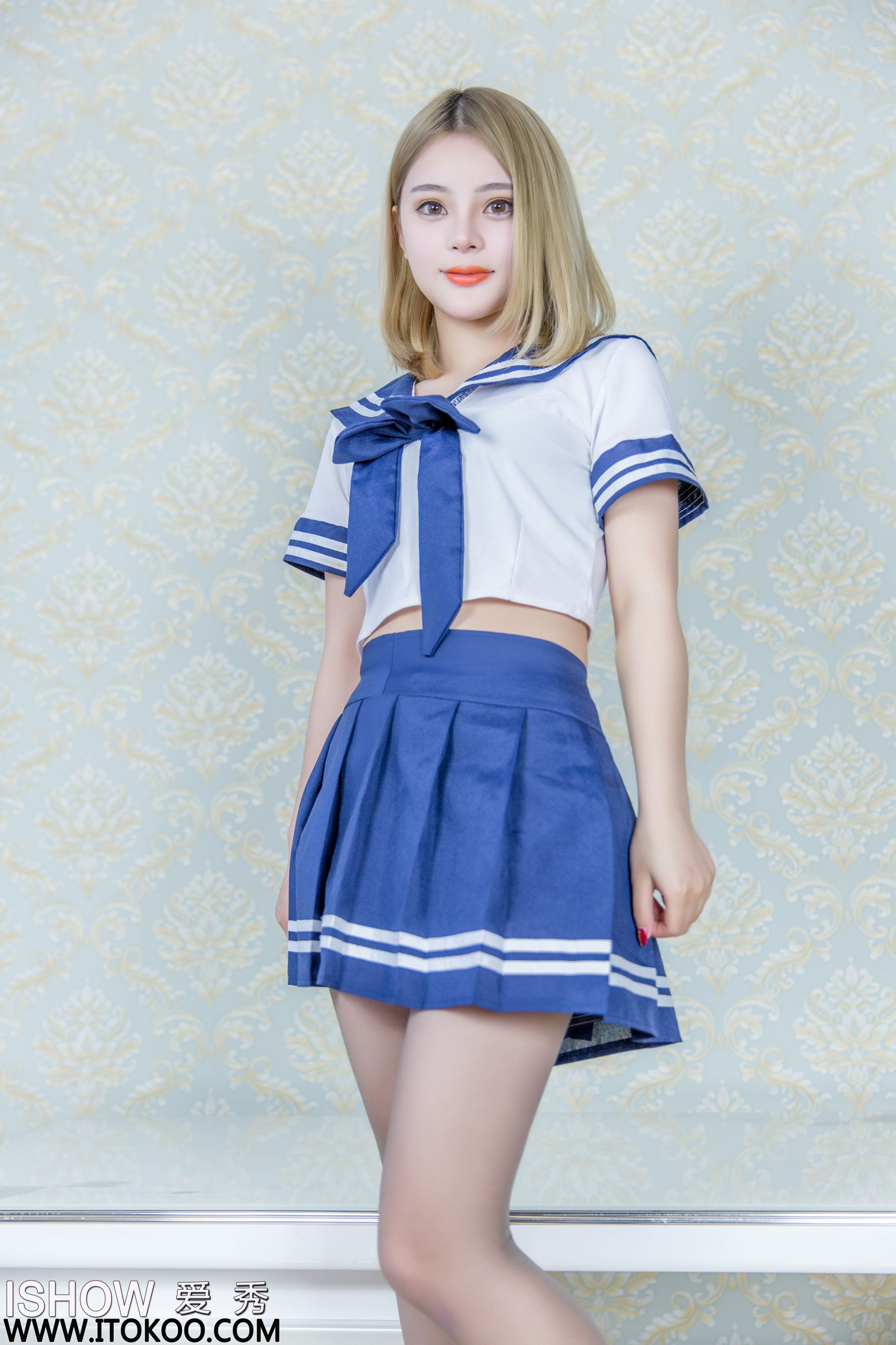 蜜雪儿Michelle《蓝色水手服+超薄灰丝裤袜》 [ISHOW爱秀] NO.097_第1张