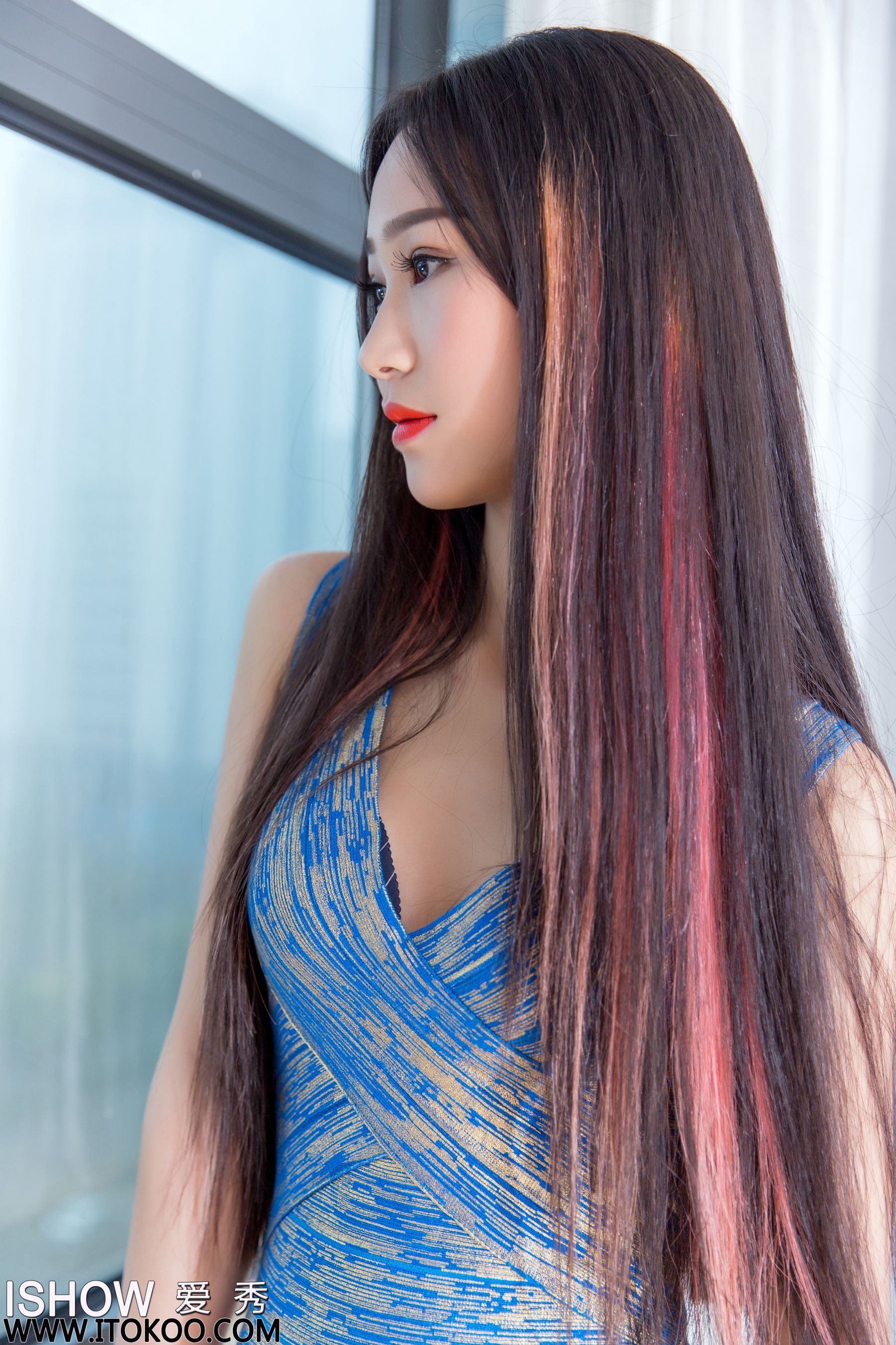 [ISHOW爱秀] NO.099 张依凡Ivan《身材苗条双腿笔直修长》_第3张