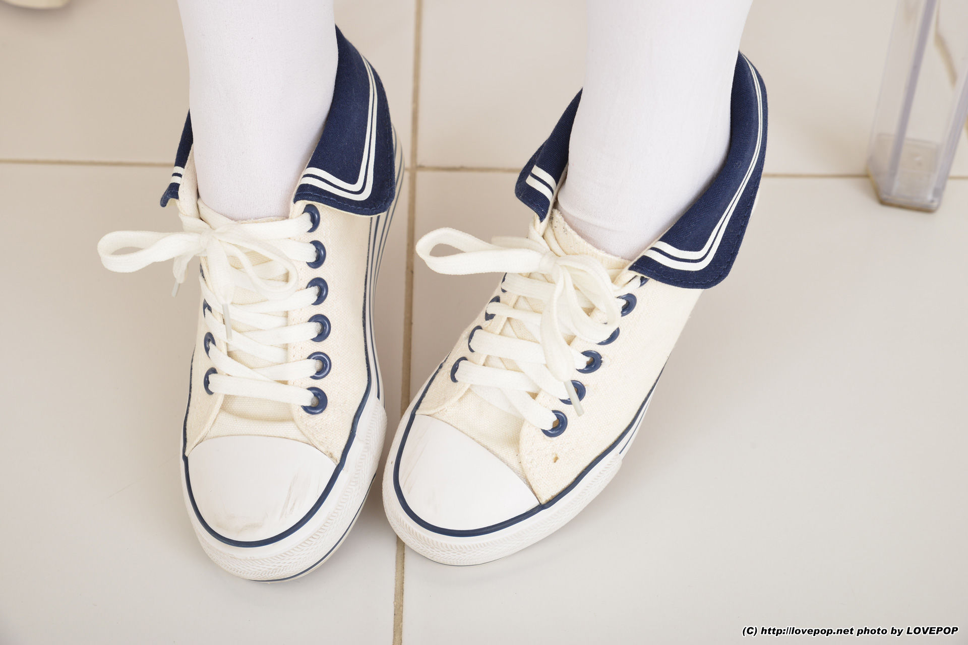 [LOVEPOP] Mai Usami 宇佐美まい transparent chair! Lolita clothes - PPV_第3张