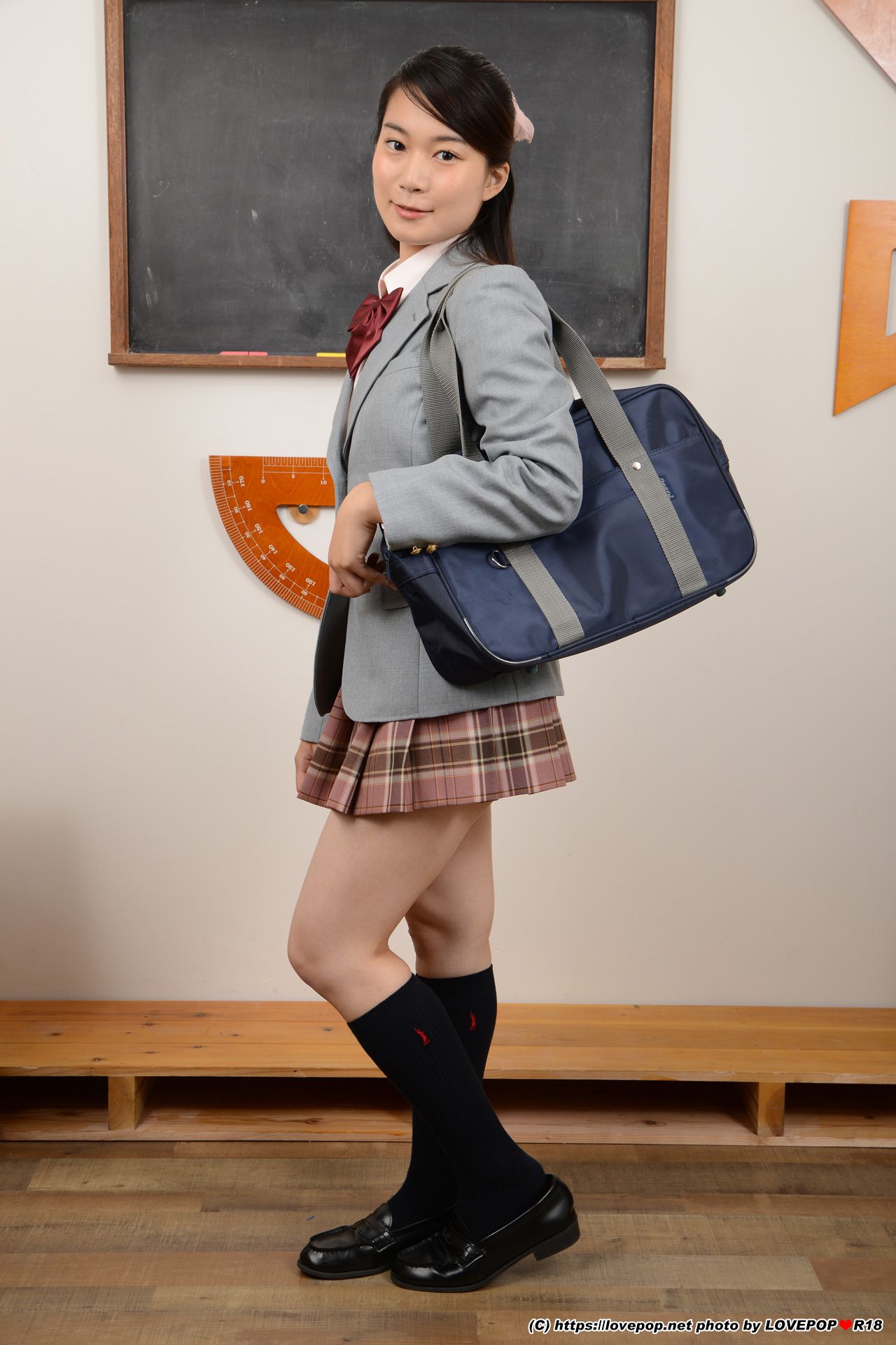 [LOVEPOP] Rika Ayumi あゆみ莉花 Photoset 05_第4张