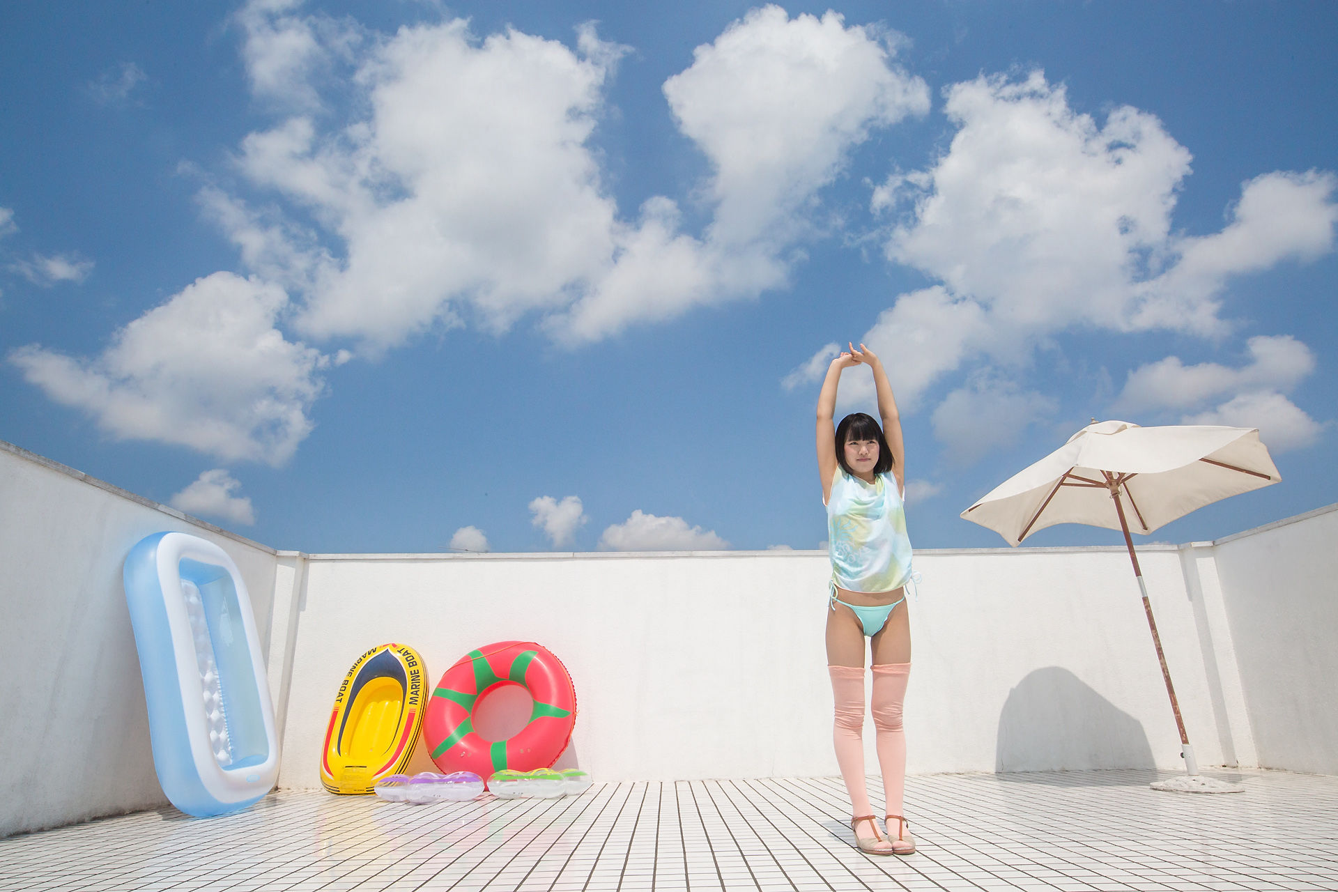 香月りお《阳光下的小萝莉》 [Minisuka.tv]_第2张