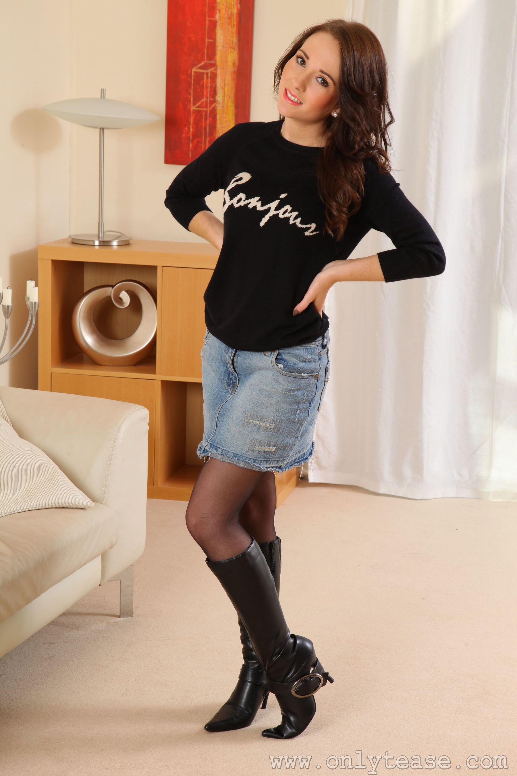 Tammy M《牛仔短裙+黑丝》 [OnlyTease]_第1张