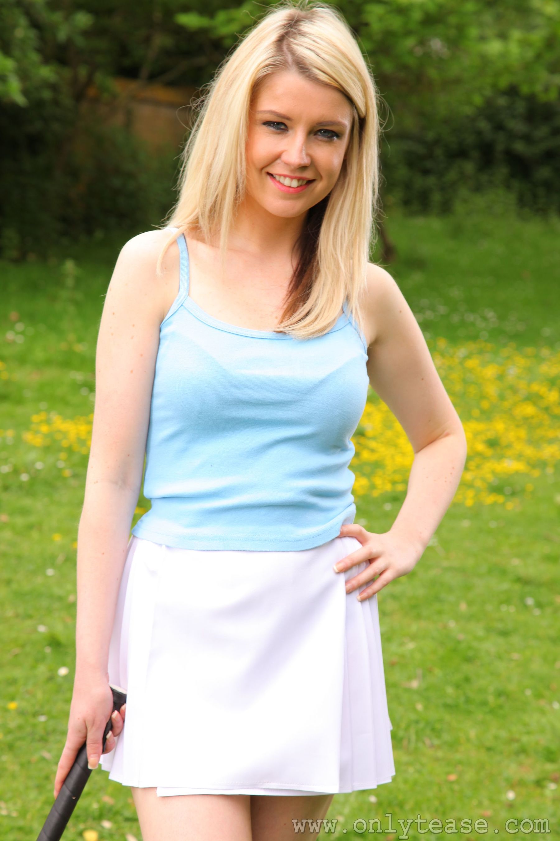 Sam G(Nelly)《高尔夫金发少女外拍》 [OnlyTease]_第4张