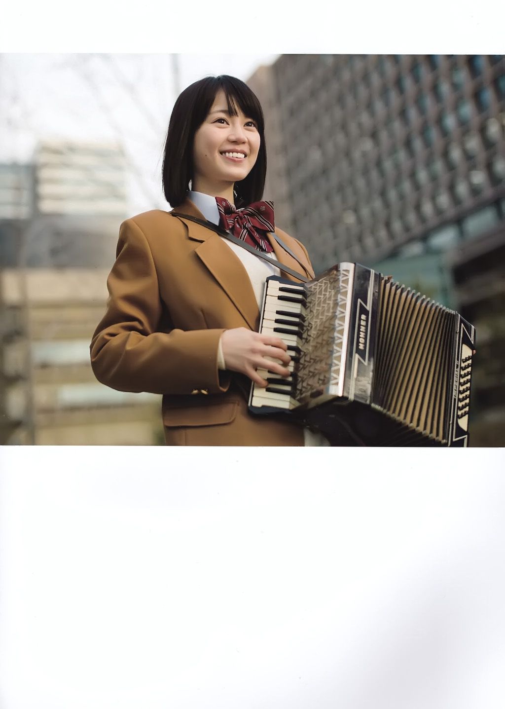 生田絵梨花、兒玉遥 《Graduation 高校卒業》[PB]_第4张